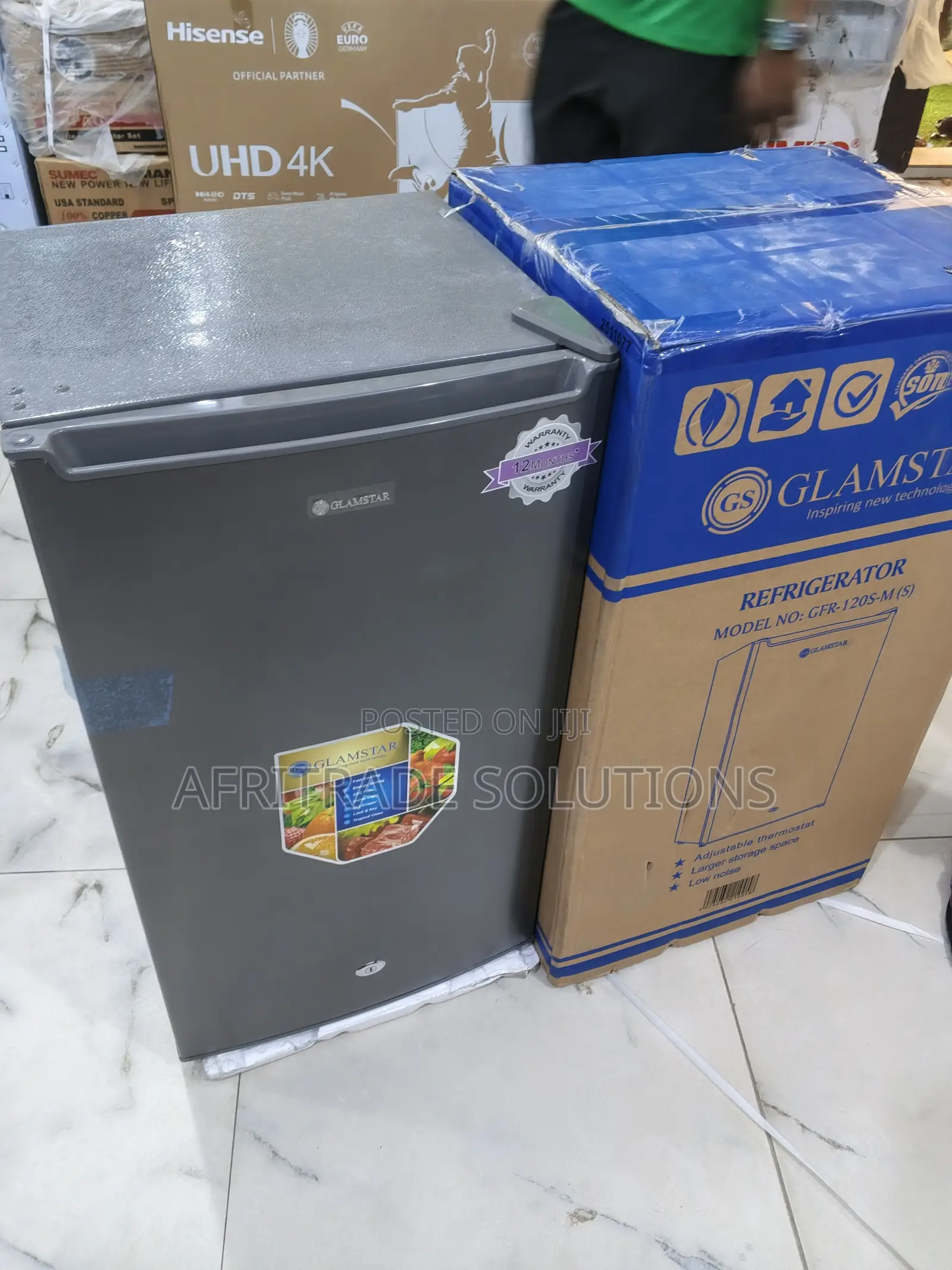 Glamstar 90l Compact Fridge – Home Office