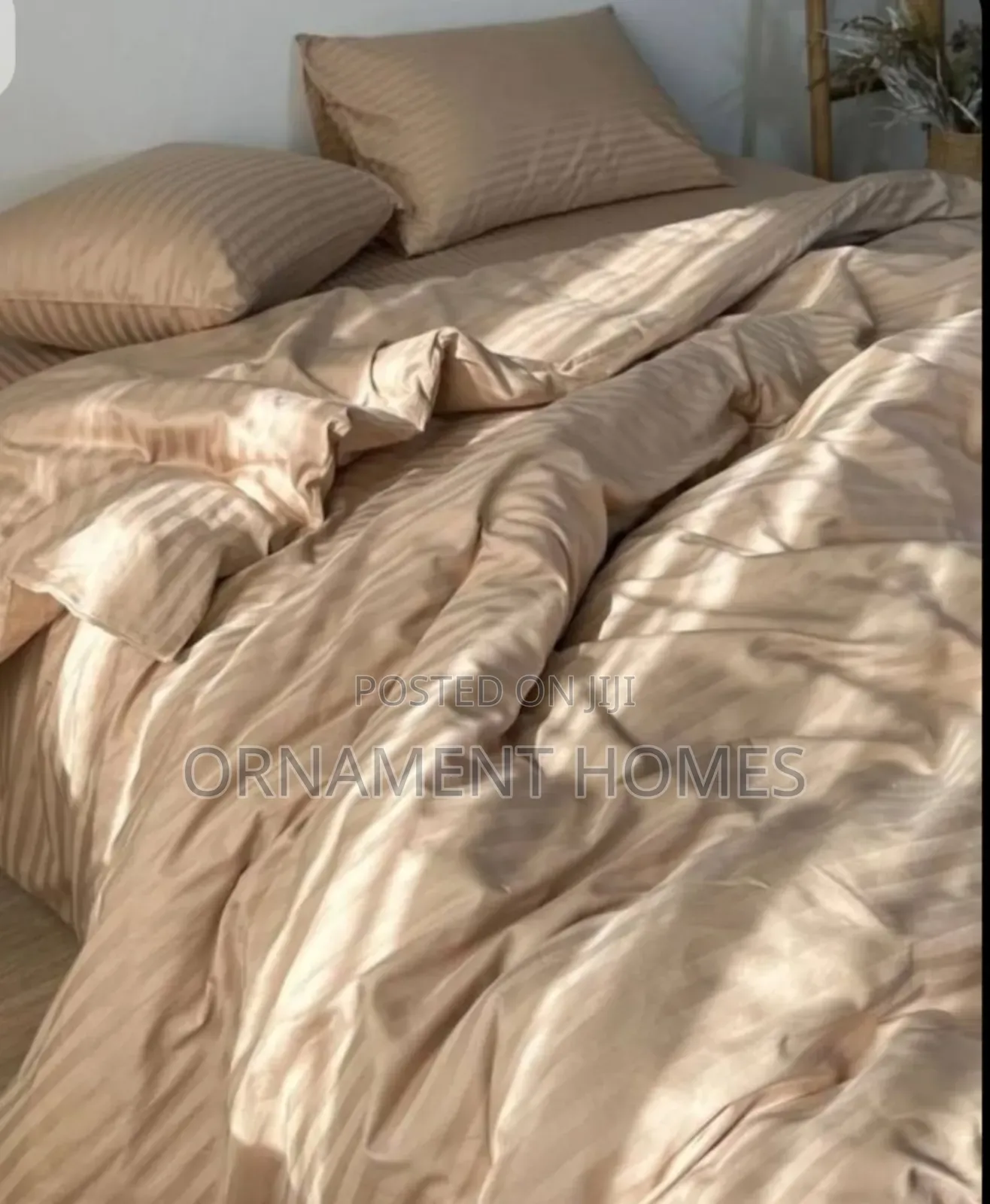 Duvet Cover Bed Sheet and Pillowcases.