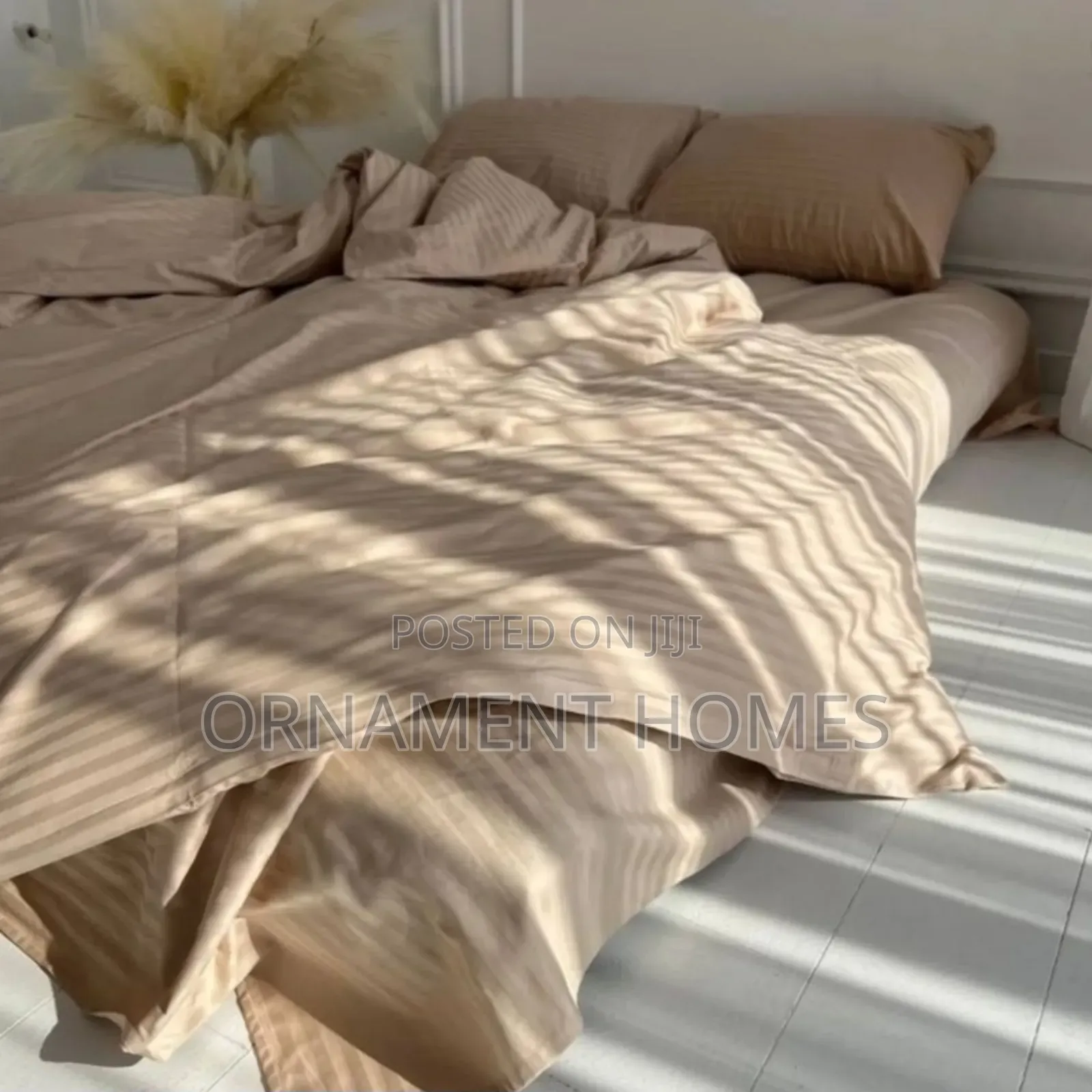Duvet Cover Bed Sheet and Pillowcases.