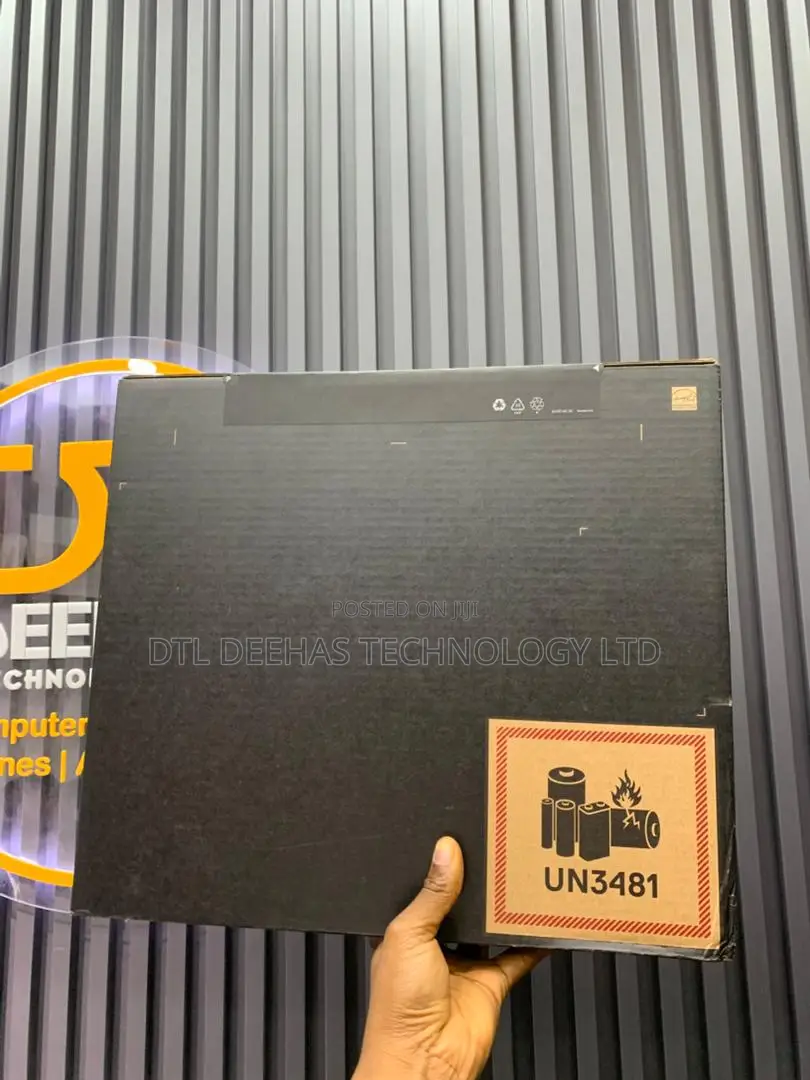 New Laptop Dell Pro Plus 14 16GB Intel Core Ultra 7 SSD 512GB