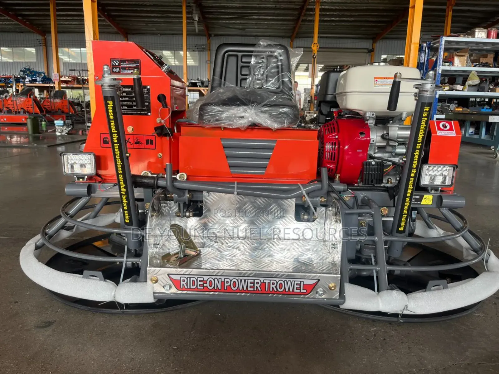 Driving Power Trowel Heavy Duty Machine