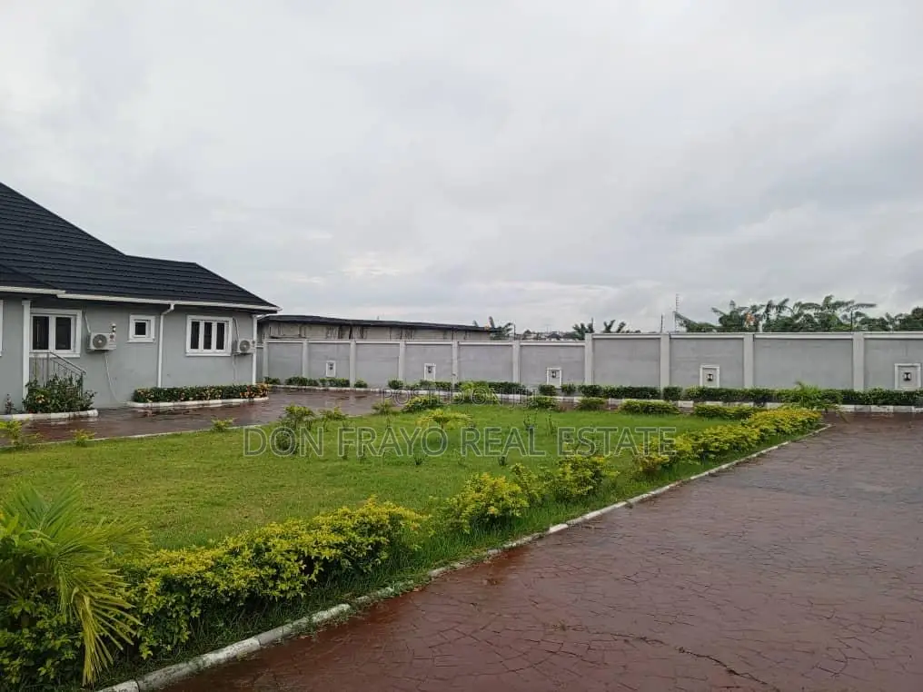 Exquisite 2 Beds Service Apartment at Green Gate Oluyole Estate