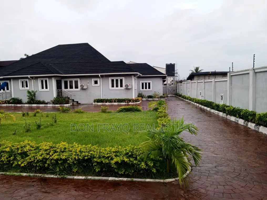 Exquisite 2 Beds Service Apartment at Green Gate Oluyole Estate