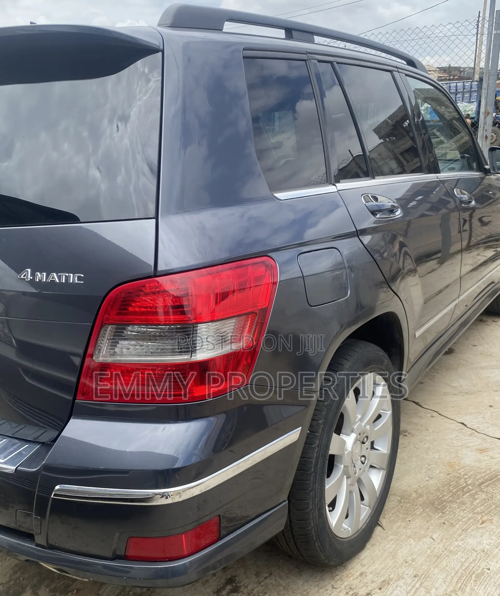 Mercedes-Benz GLK-Class 350 4MATIC 2012 Gray