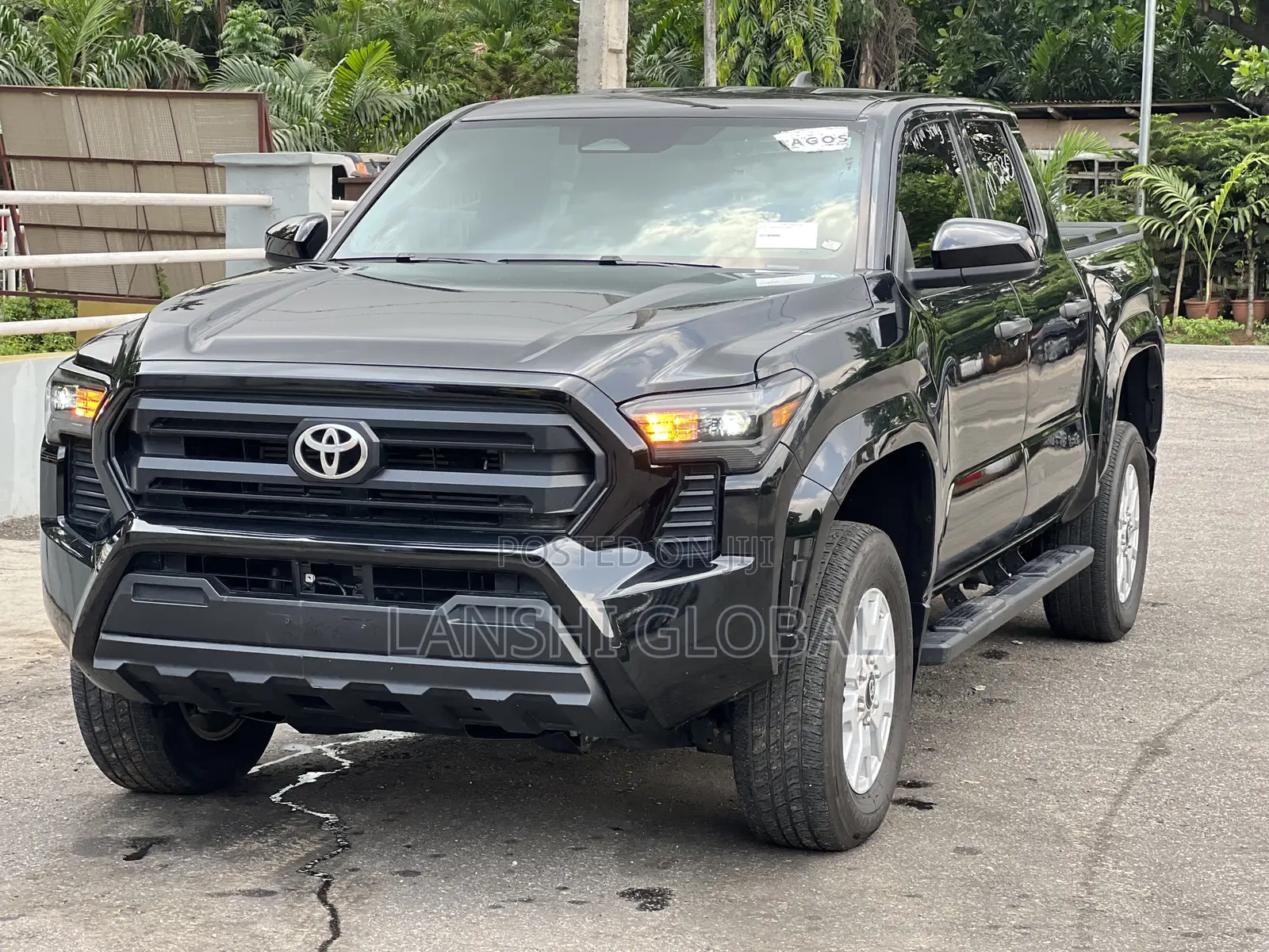 Toyota Tacoma SR5 Double Cab 6' Bed AT 2024 Black