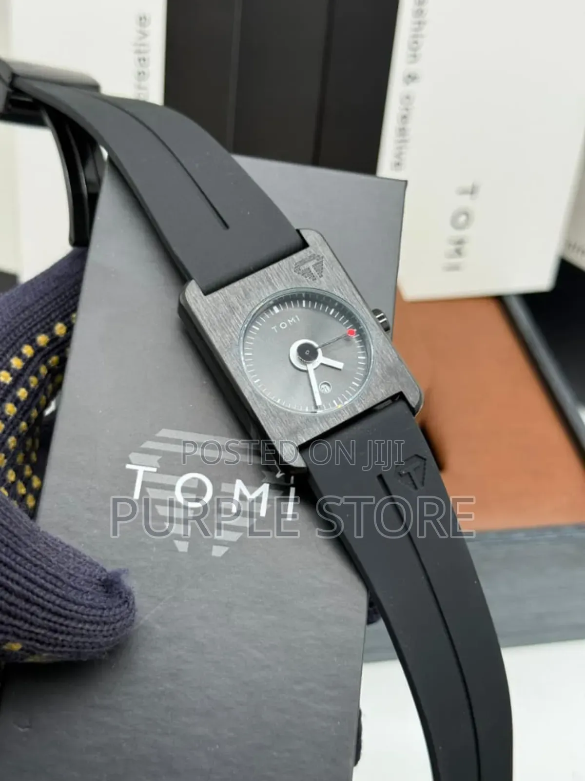 Tomi Unisex Rubber Quality Wristwatches