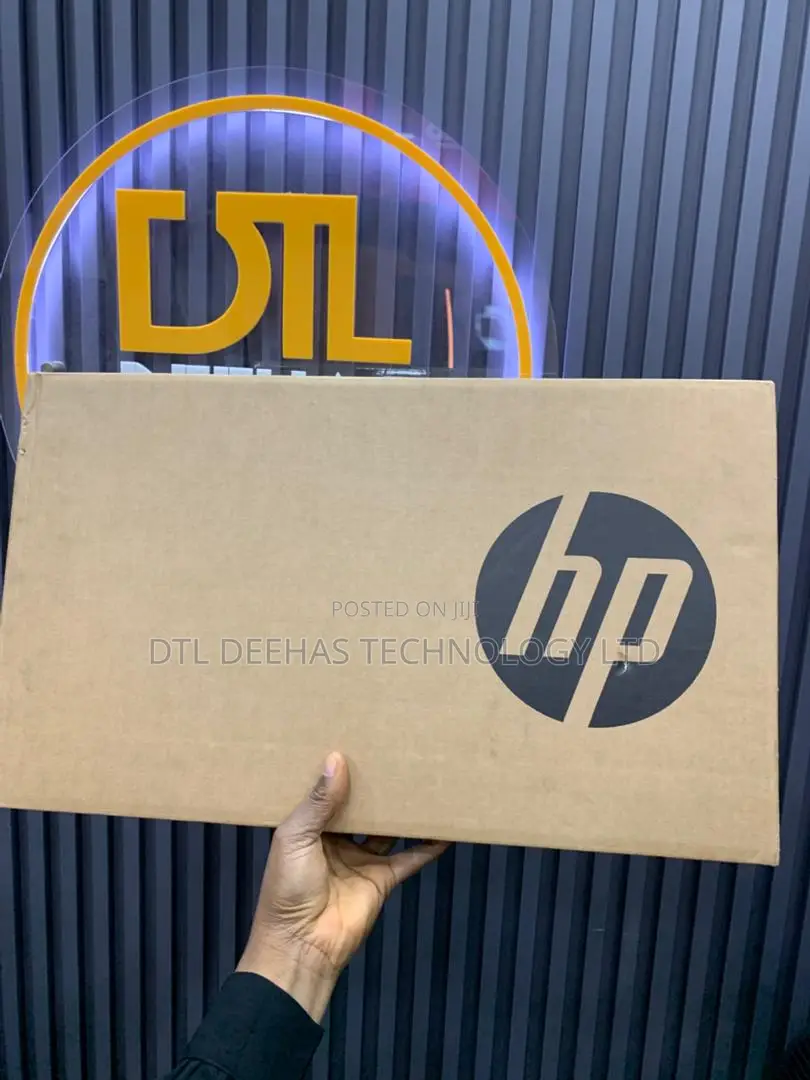 New Laptop HP 14S 4GB Intel Core I3 SSD 256GB