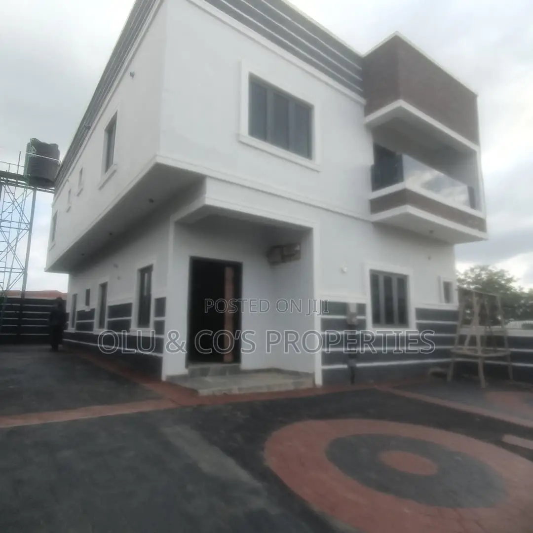 4bdrm Duplex in An Estate Along Von, Lugbe District for rent
