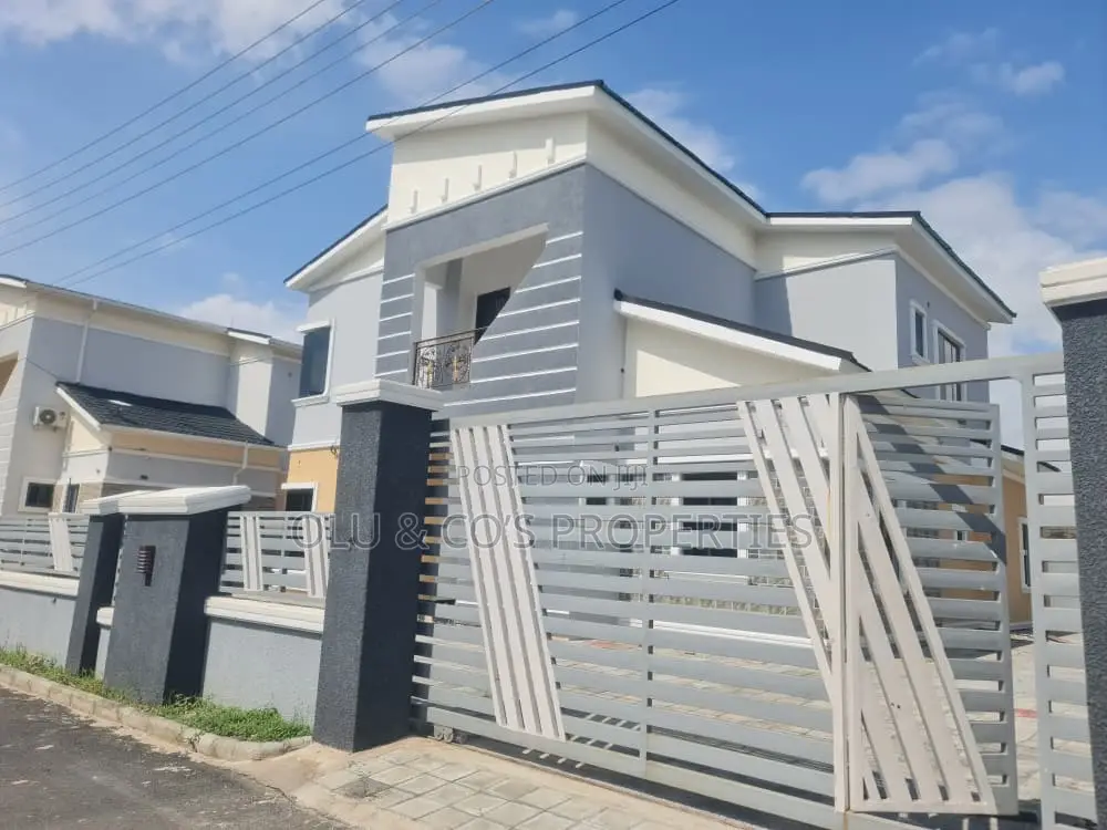 4bdrm Duplex in An Estate Along Von, Lugbe District for rent