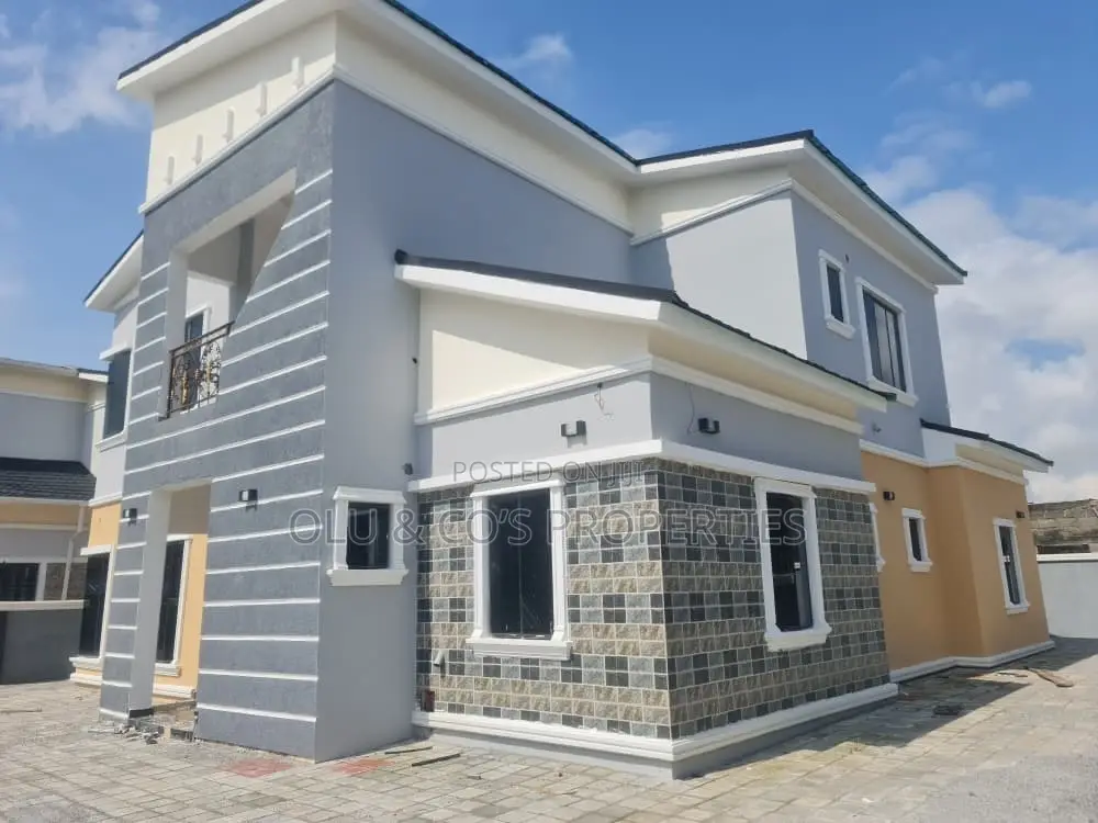 4bdrm Duplex in An Estate Along Von, Lugbe District for rent