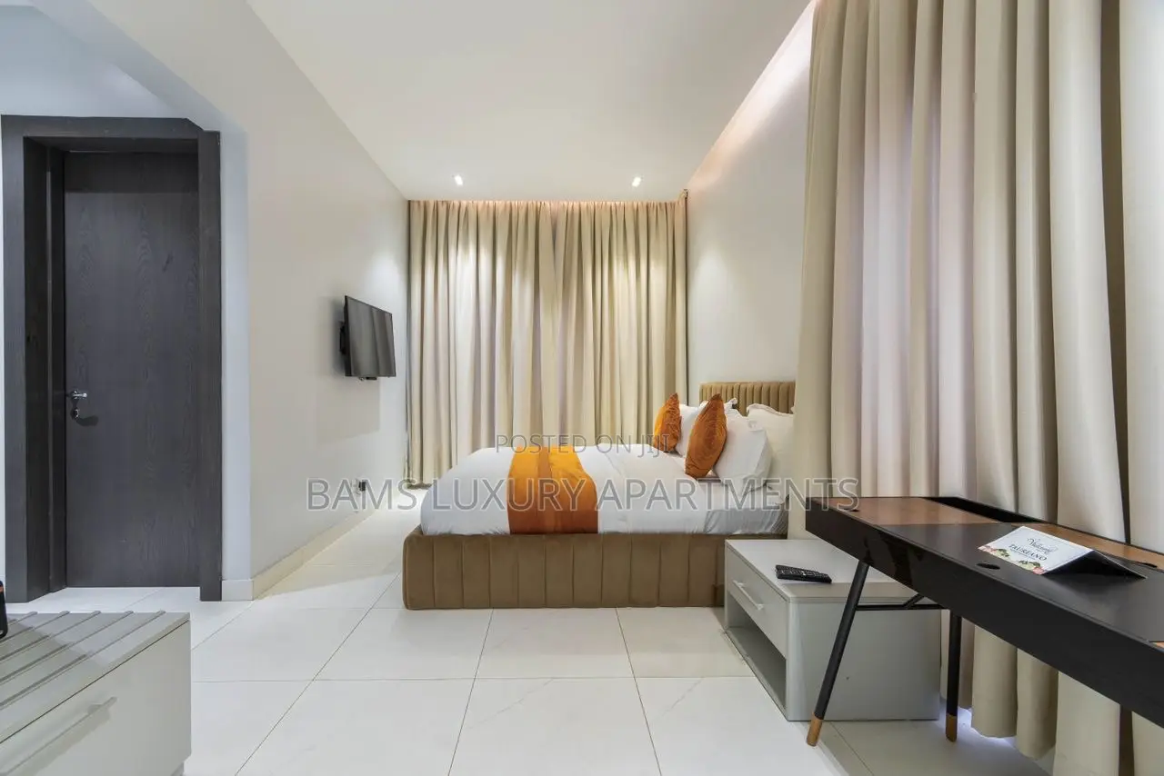 Urban 1 Bedroom Apartment With Top Notch Amenities Available.