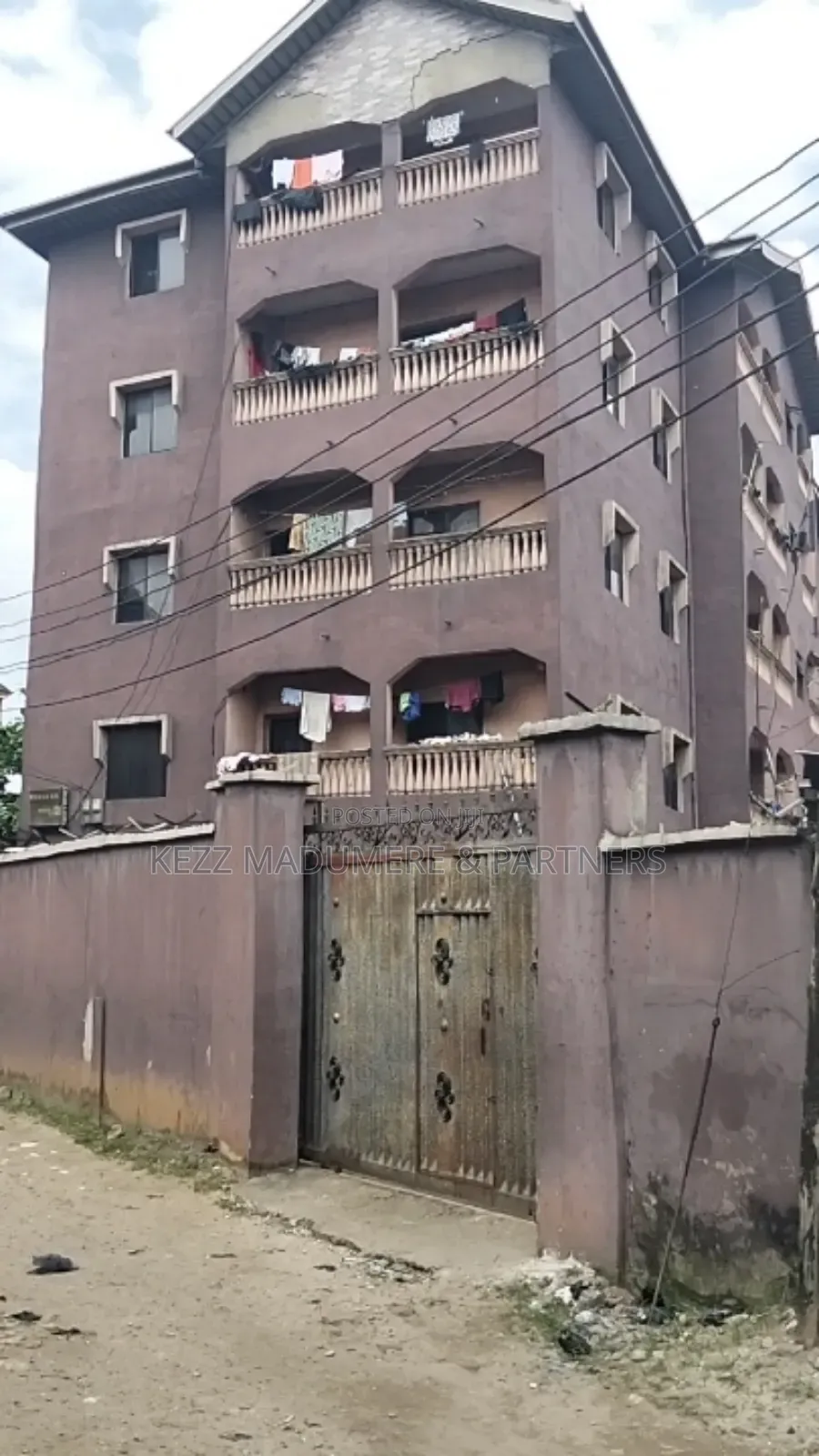 12bdrm Block of Flats in By Powerline , Aba for sale