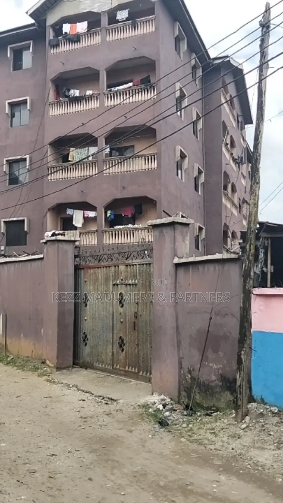 12bdrm Block of Flats in By Powerline , Aba for sale