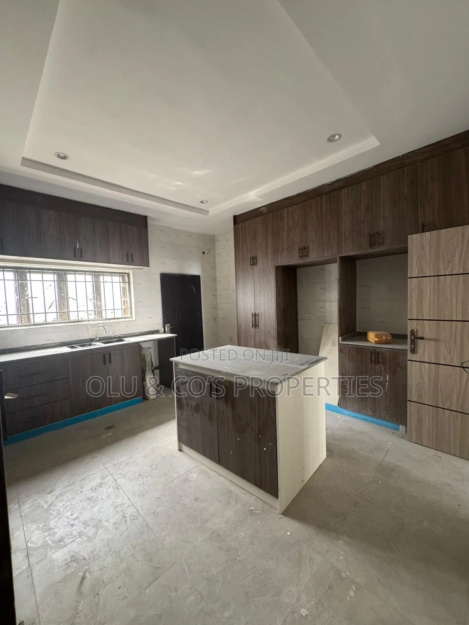 4bdrm Duplex in Life Camp for rent
