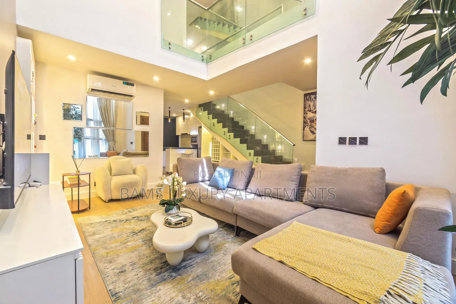 Luxurious 2 Bedroom Maisonette/ Smart Home With Ps5