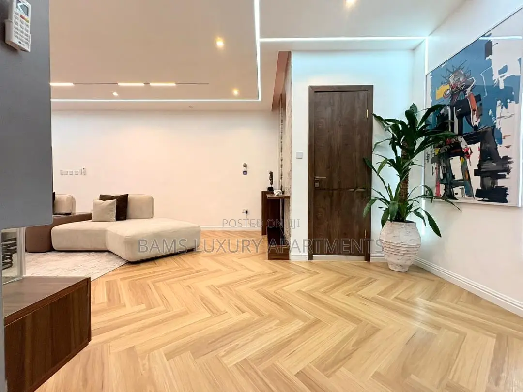 Cozy and Neat 3 Beds Shortlet on the Island