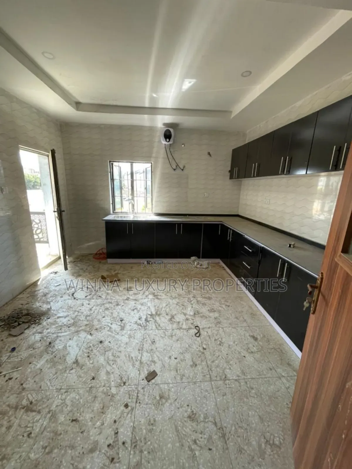 4bdrm Townhouse/Terrace in Mabuchi, Mabushi for sale