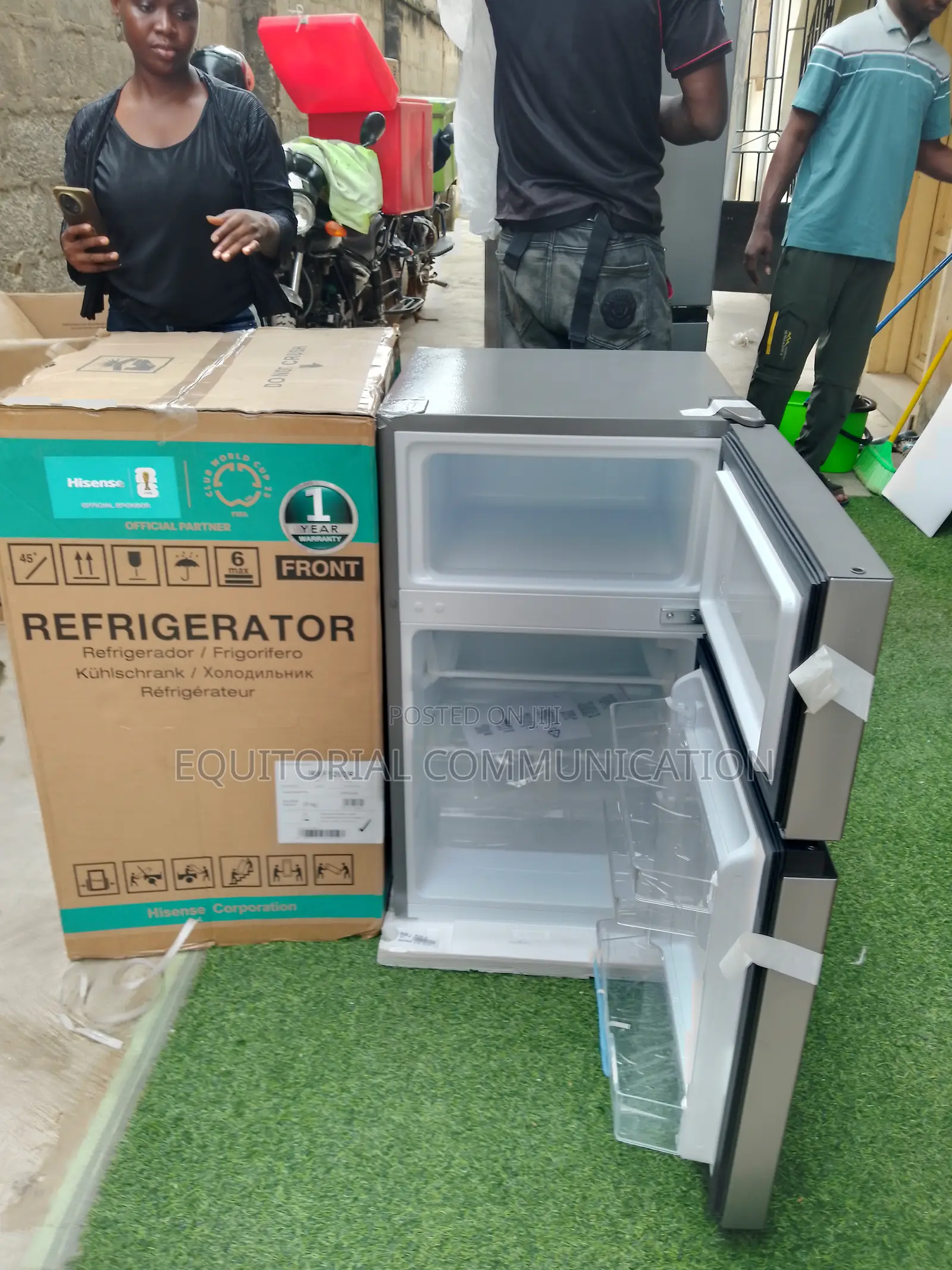 Hisense Ref120dr Compact Refrigerator With Freezer