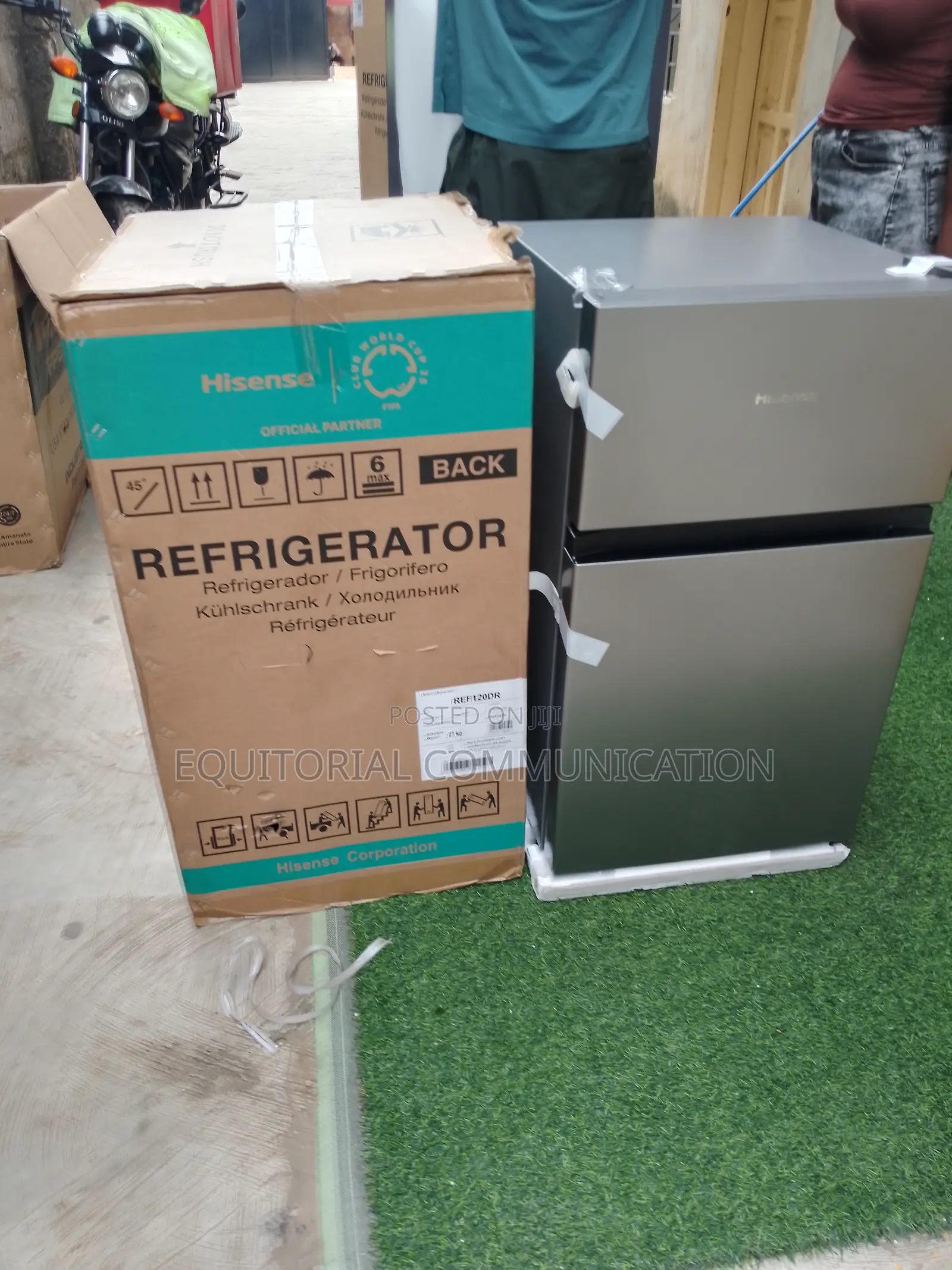 Hisense Ref120dr Sleek Compact Double Door Refrigerator
