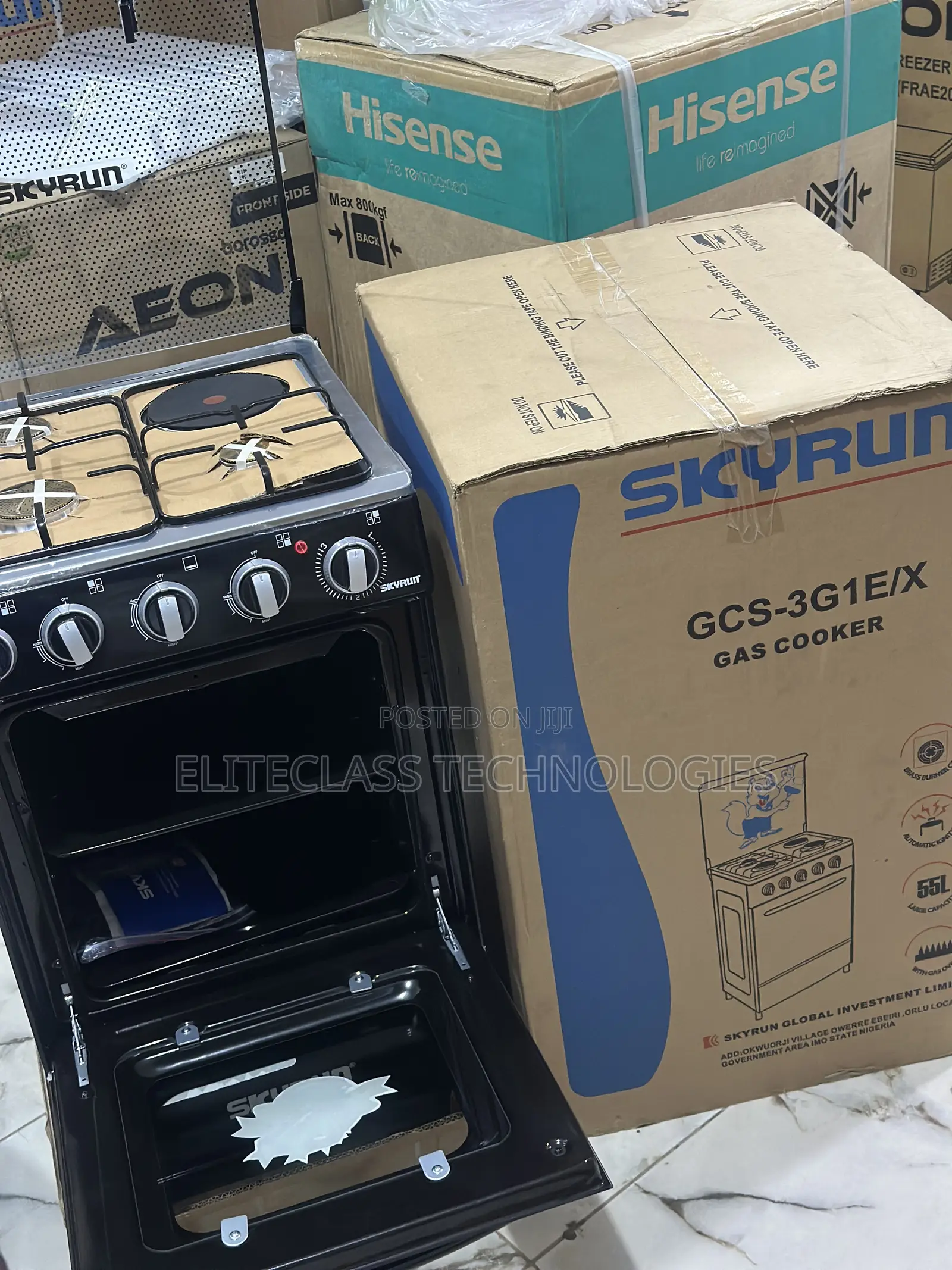Easy to Use Skyrun (Gcs-3g1e/X) Kitchen 3+1 Gas Cooker