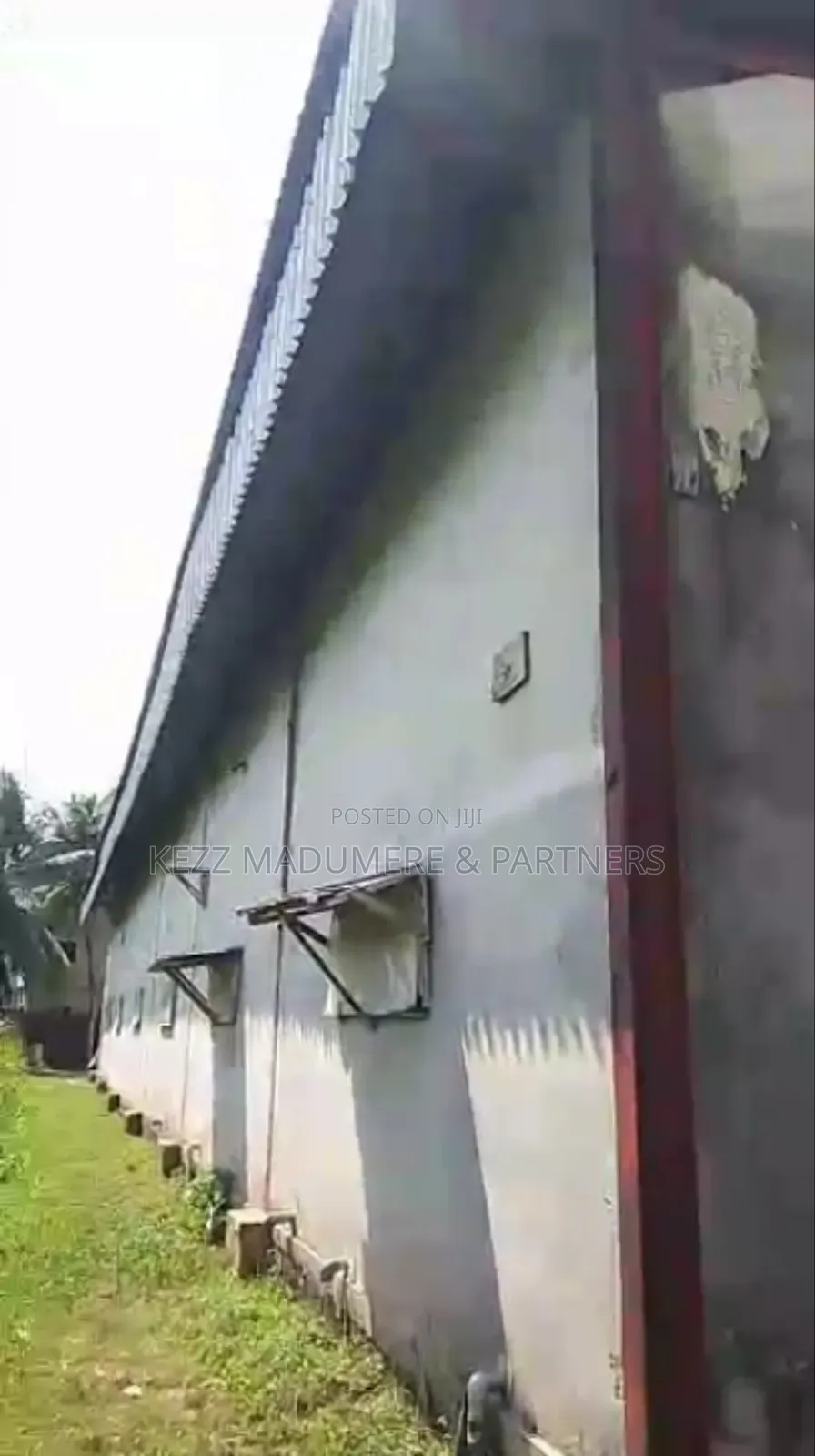 To Let : A Warehouse With Boysquarter in Aba , Abia State