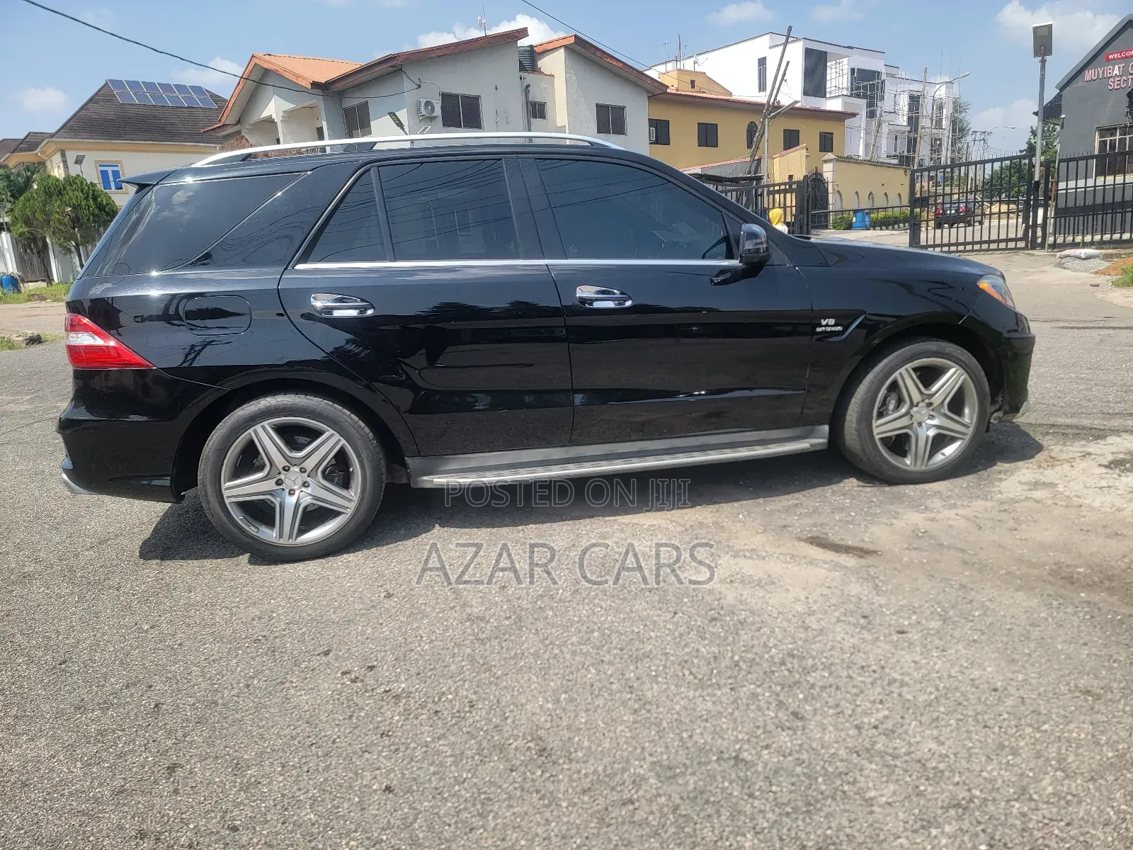 Mercedes-Benz M Class ML63 AMG 4dr SUV AWD (5.5L 8cyl Turbo 7A) 2014