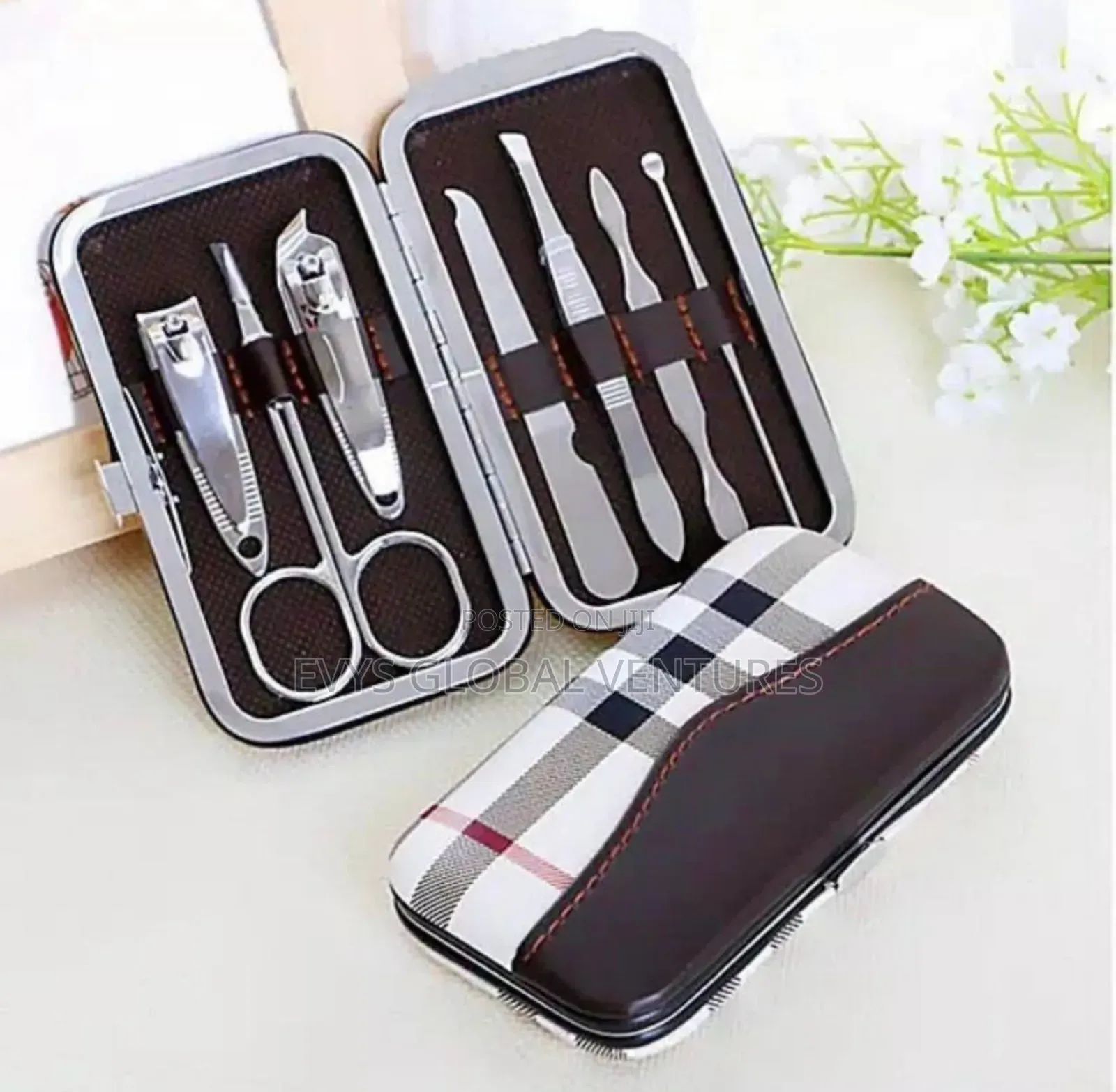 Manicure Set, Pedicure Kit 7-in-1 Manicure Kit.