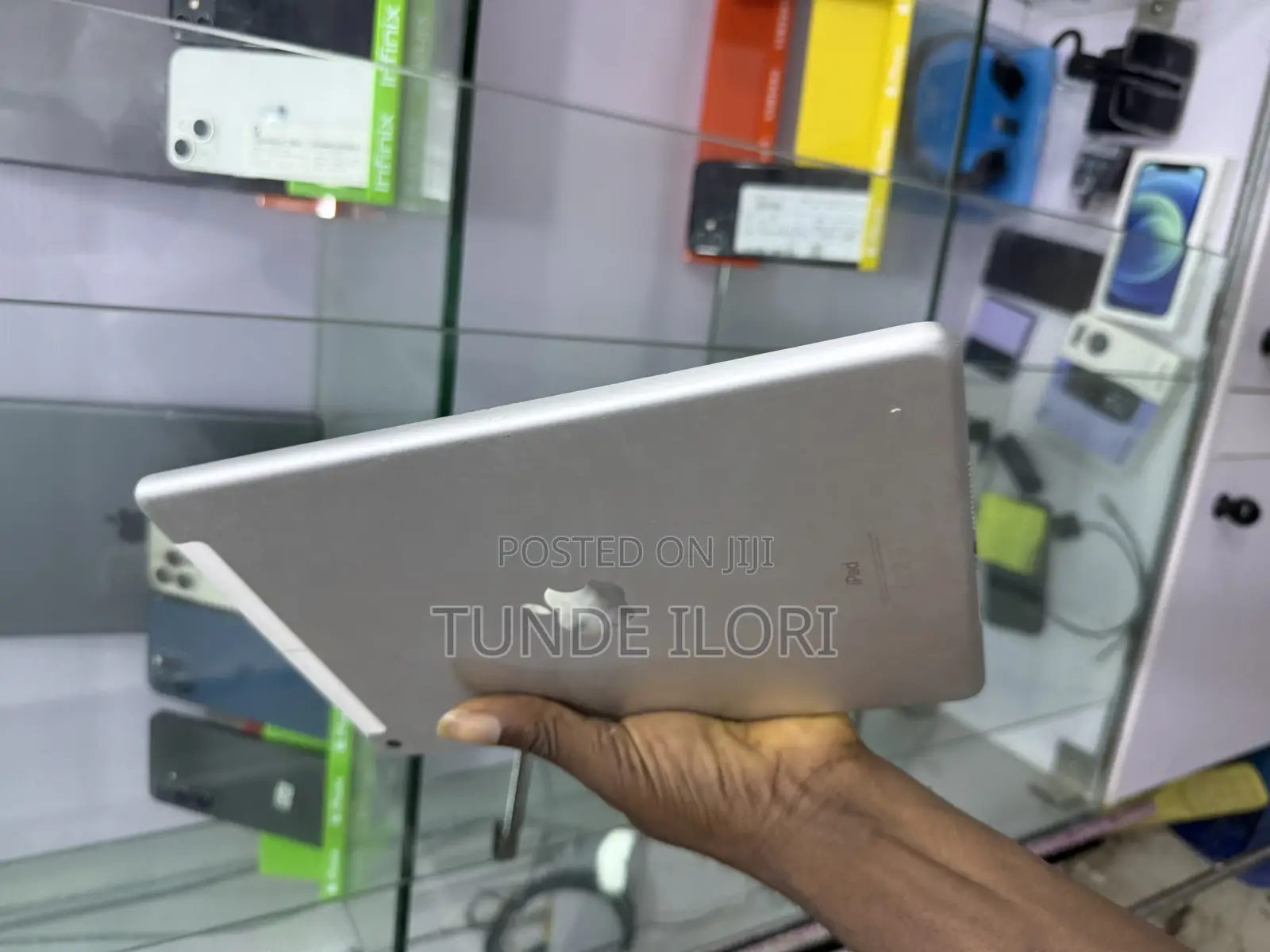 Apple iPad 9.7 128 GB Silver