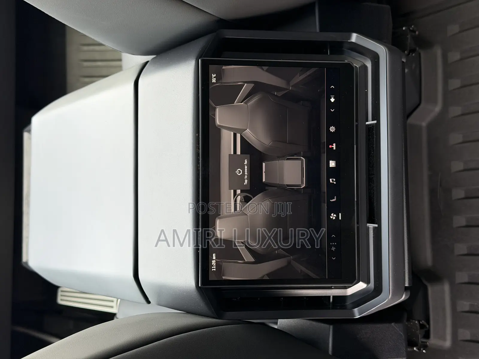 Tesla Cybertruck Cyberbeast AWD 2025 Gold