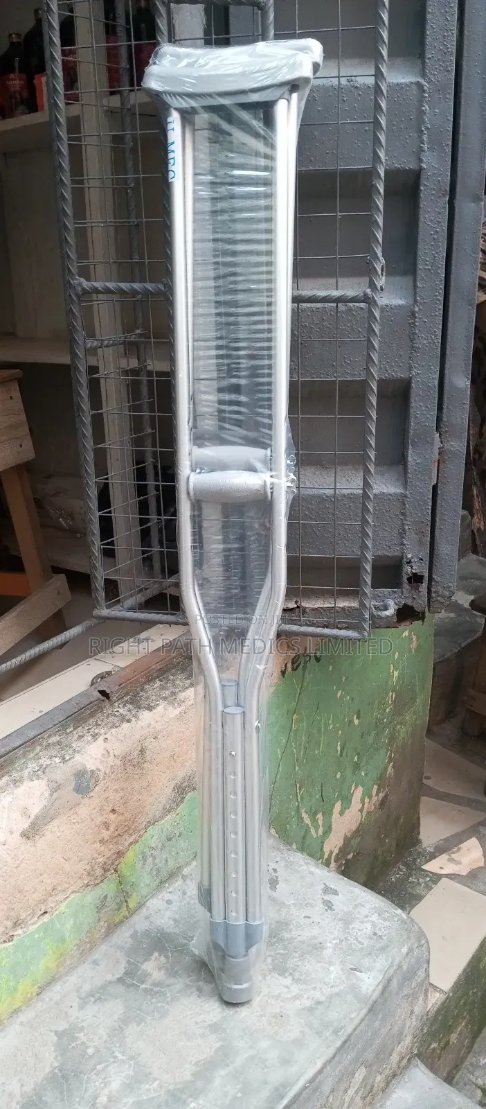 Underarm Crutches Medium Sized