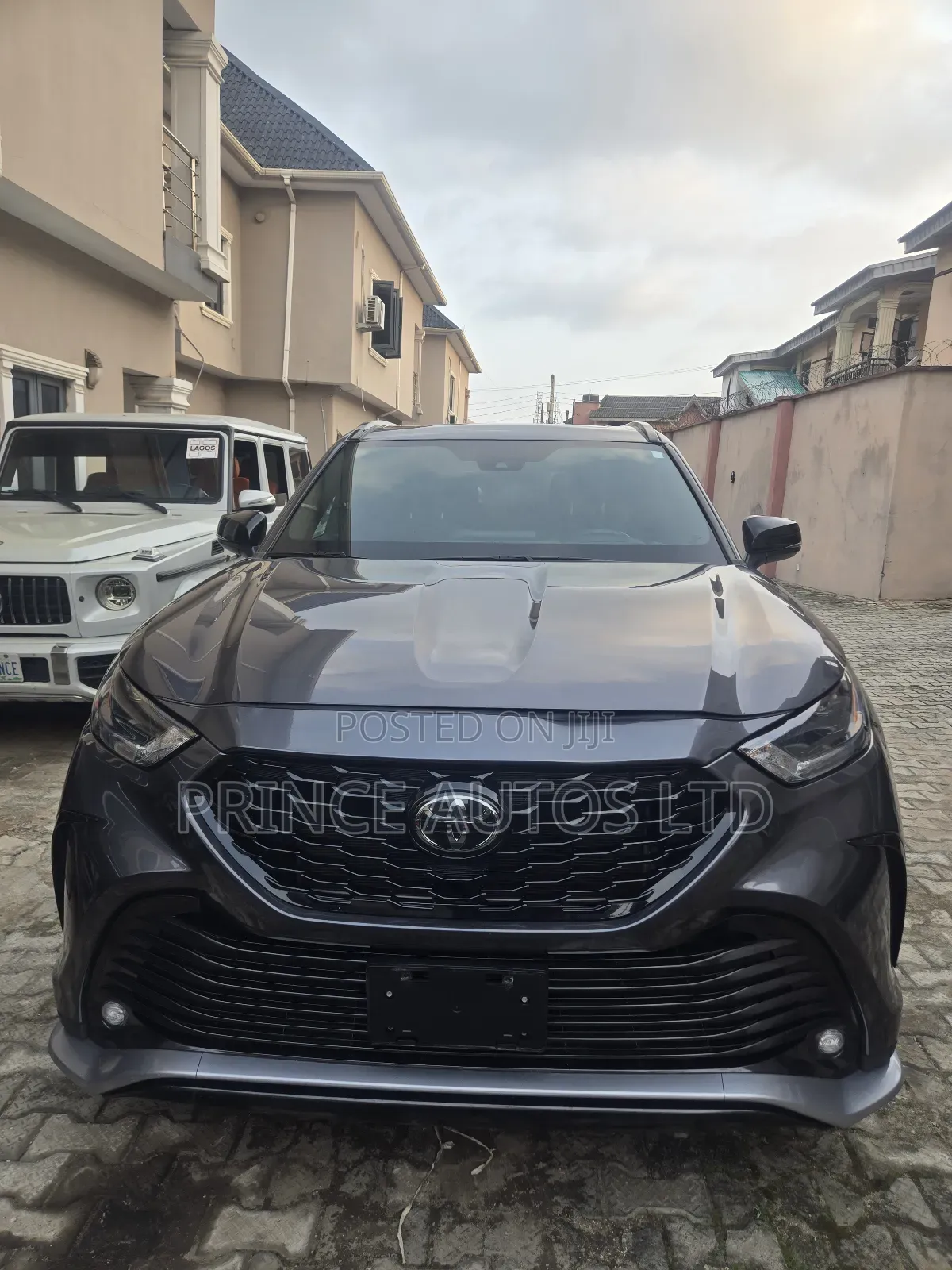 Toyota Highlander XSE 2022 Gray