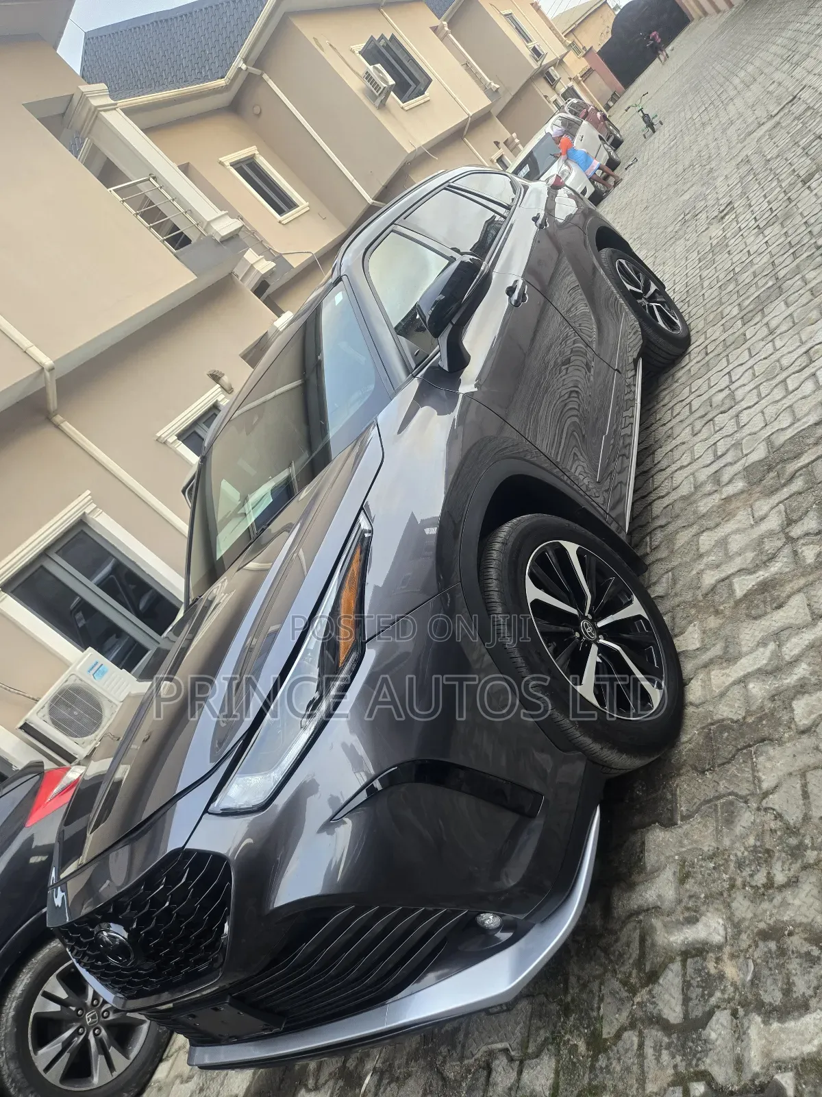Toyota Highlander XSE 2022 Gray