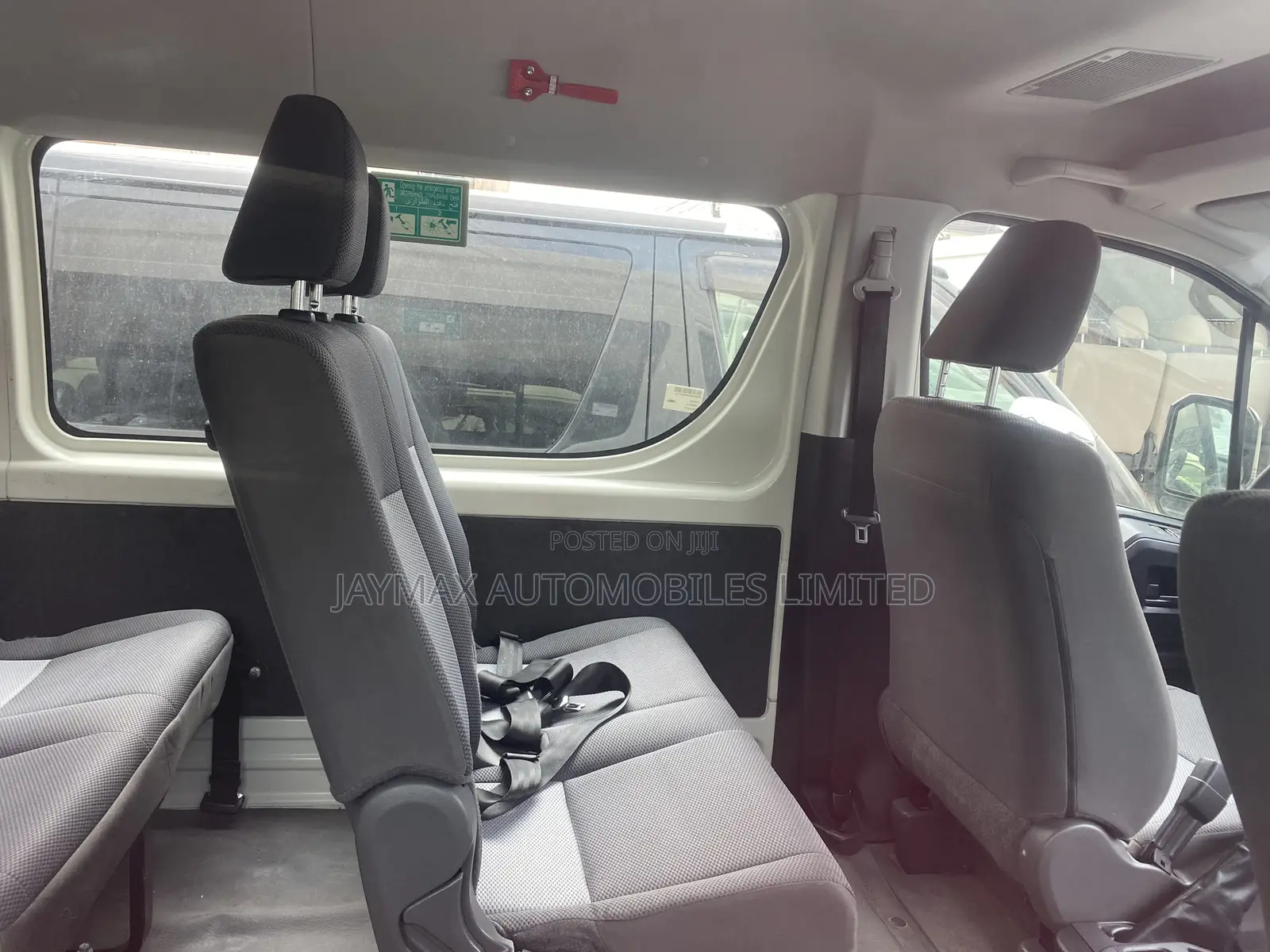 Toyota HiAce 2022 White