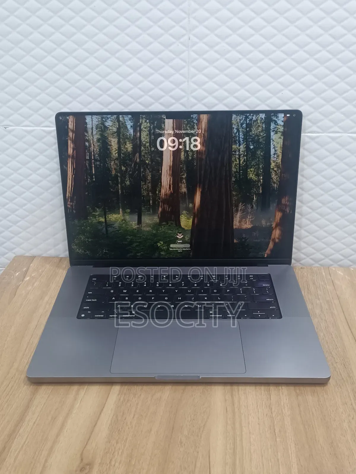 Laptop Apple MacBook Pro 2021 M1 32GB Apple M1 SSD 1T
