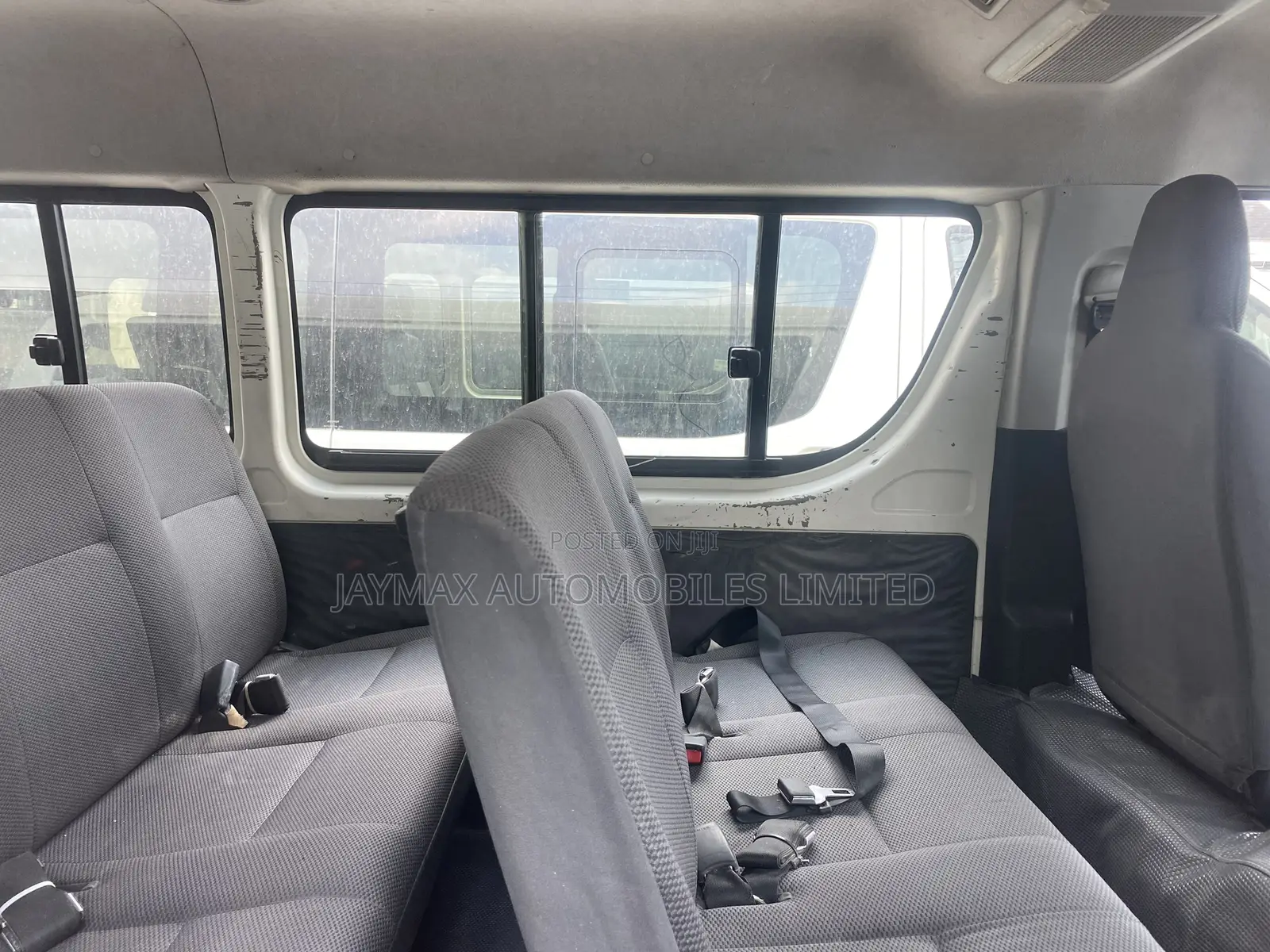 Toyota HiAce 2013 White