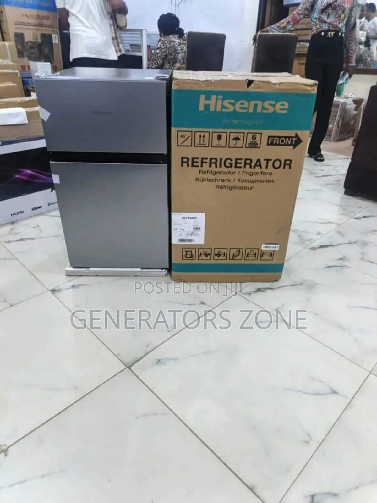 Dual Door With Adjustable Shelves
_Hisense 87l Refrigerator