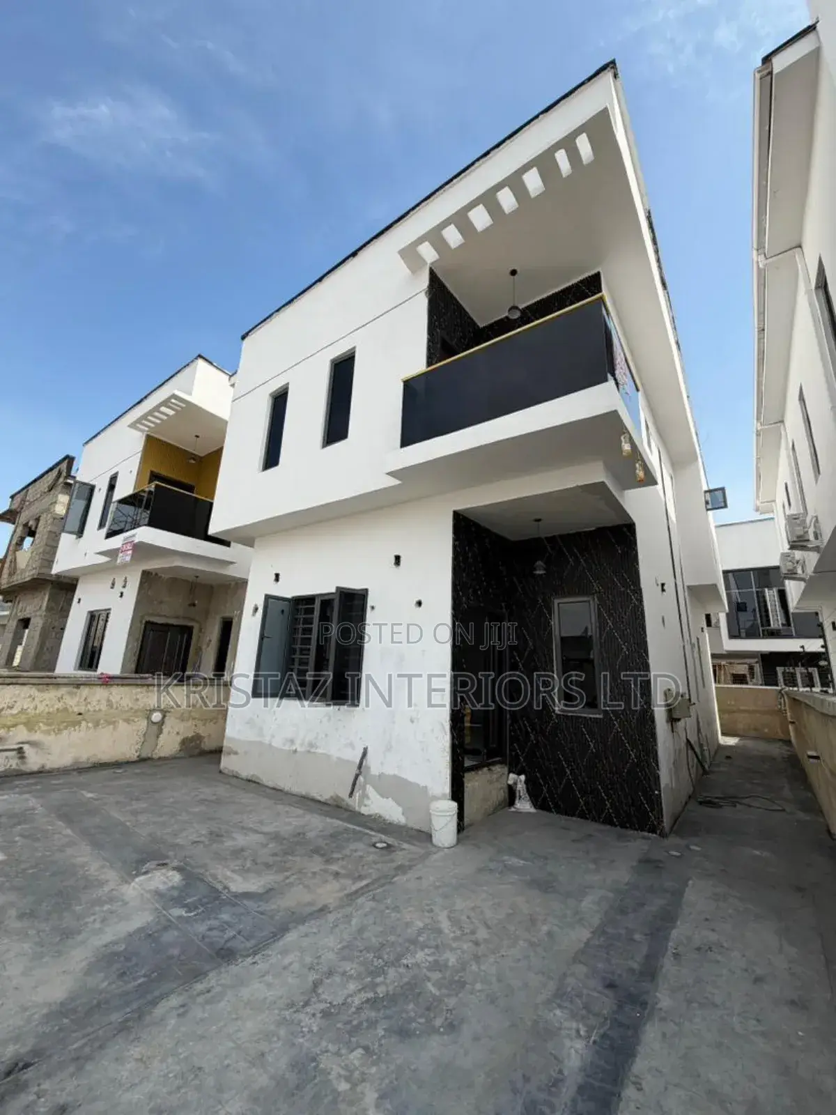 4bdrm Duplex in Ikota for sale