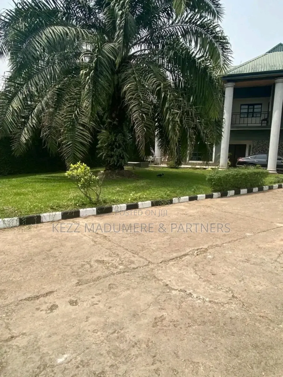 5bdrm Duplex in Stadium Road, Port for sale