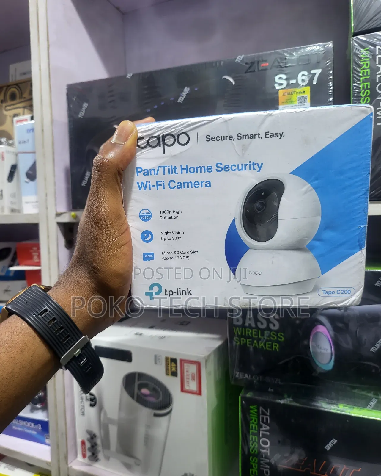 Tp-link Tapo C200 Pan/Tilt Home Security Wi-fi Camera.