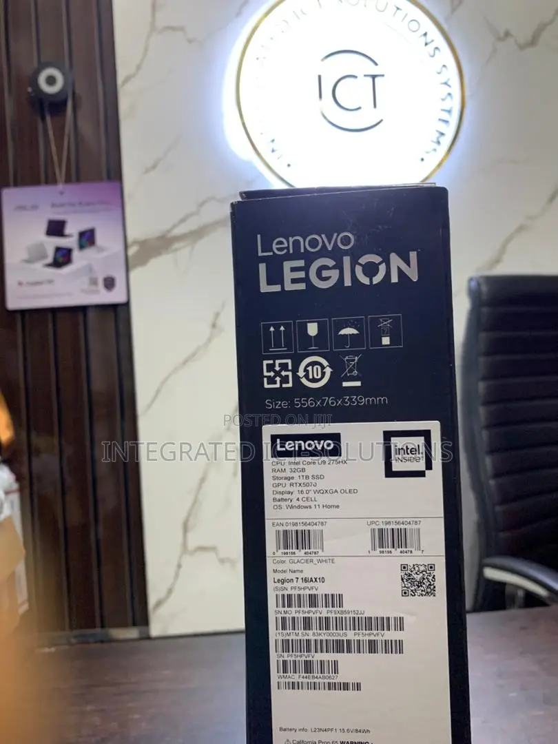 New Laptop Lenovo Legion 7 32GB Intel Core Ultra 9 SSD 1T