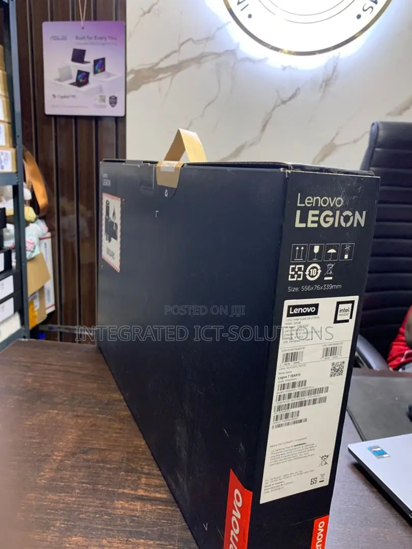 New Laptop Lenovo Legion 7 32GB Intel Core Ultra 9 SSD 1T