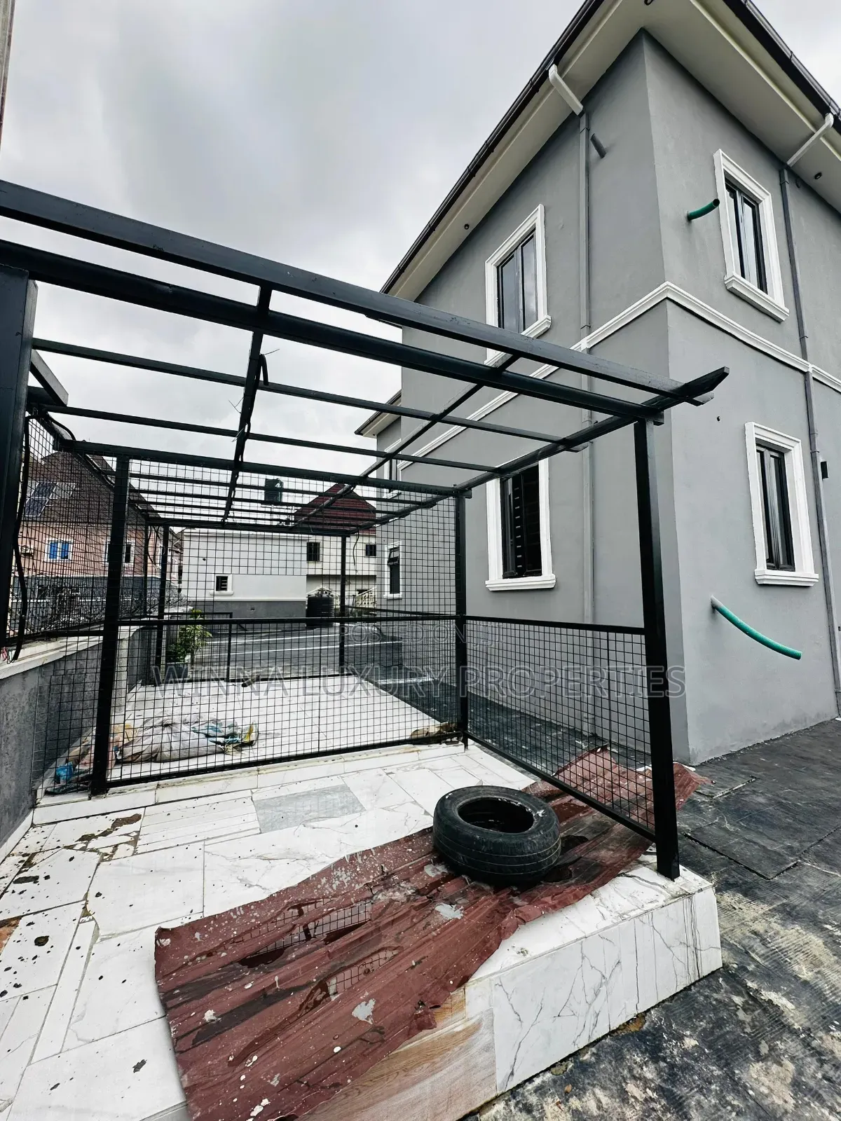 4bdrm Duplex in Penthouse Estate, Lugbe District for sale
