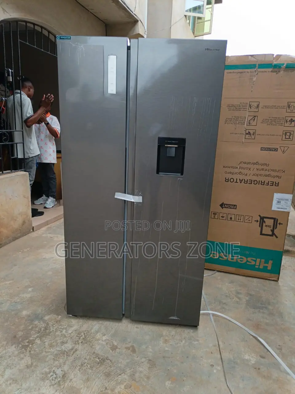 Side by Side Hisense Rs5p558nmsn 529l Water Dispenser System