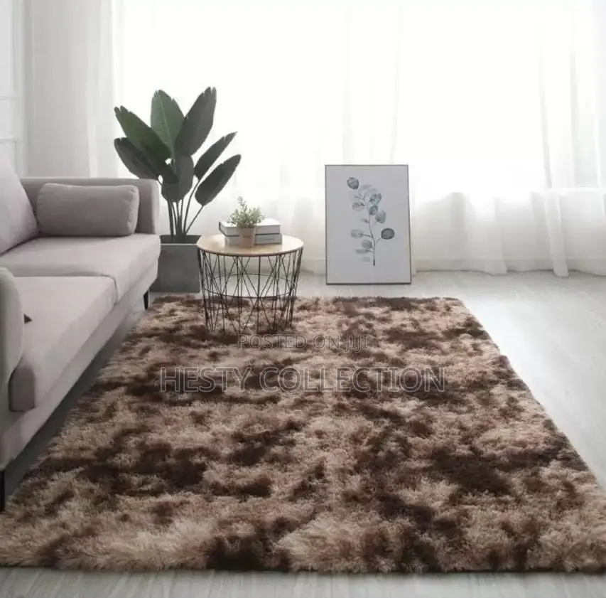 5 by 7ft Quality Centre Fur Rug for Sitting Room and Home