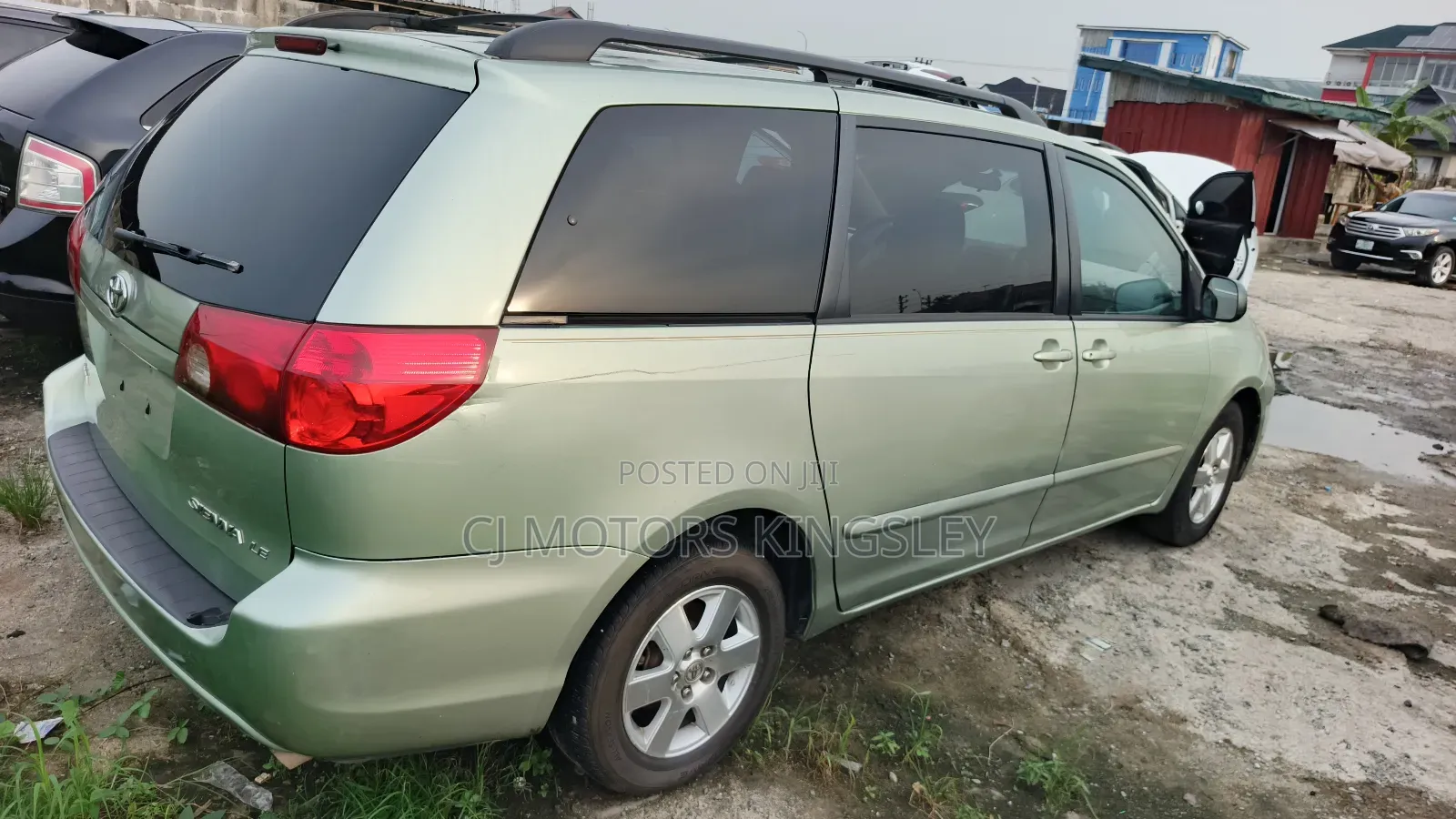 Toyota Sienna LE 2009 Green