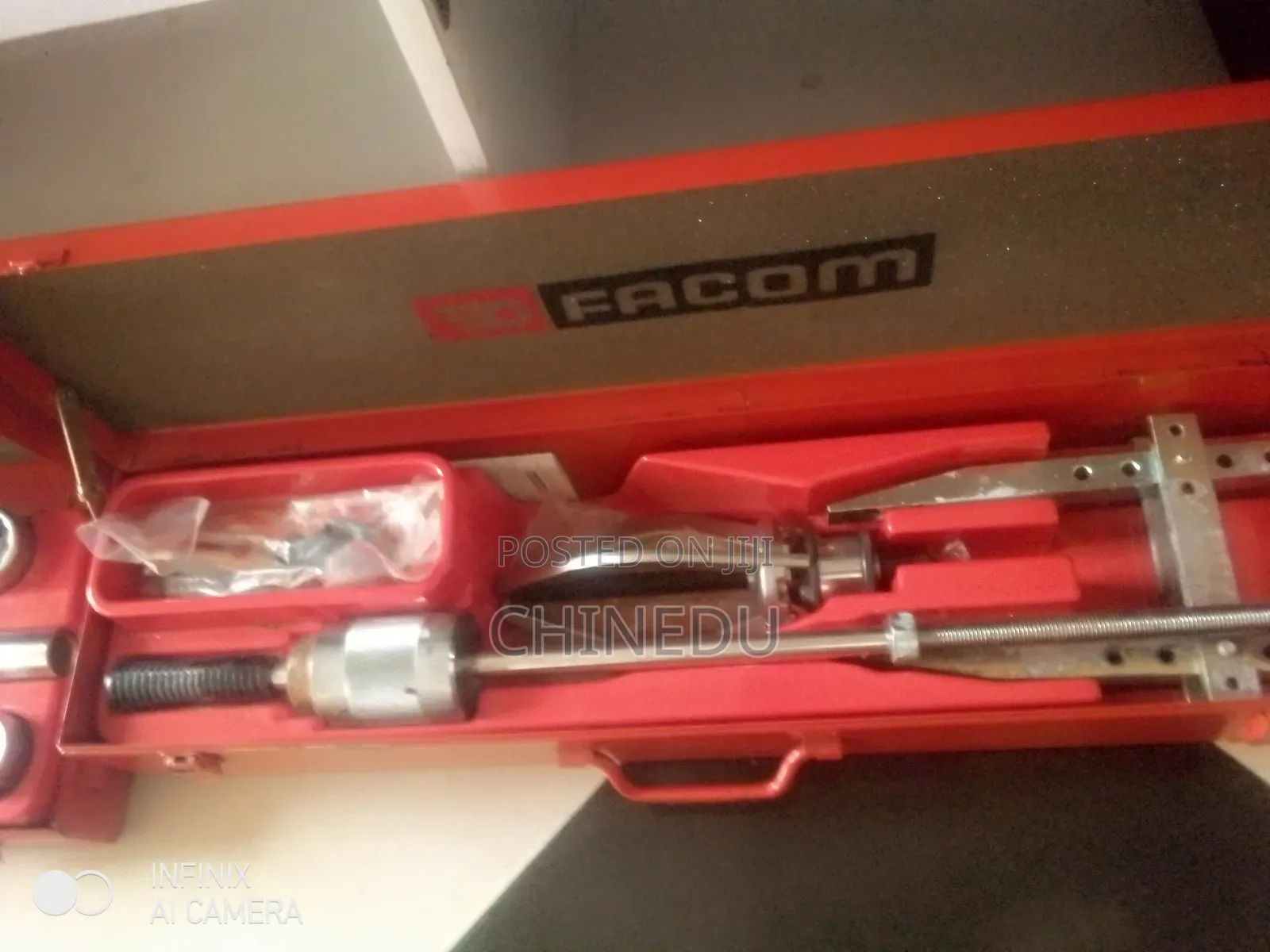 Internal And External Bearing Puller (Facom)