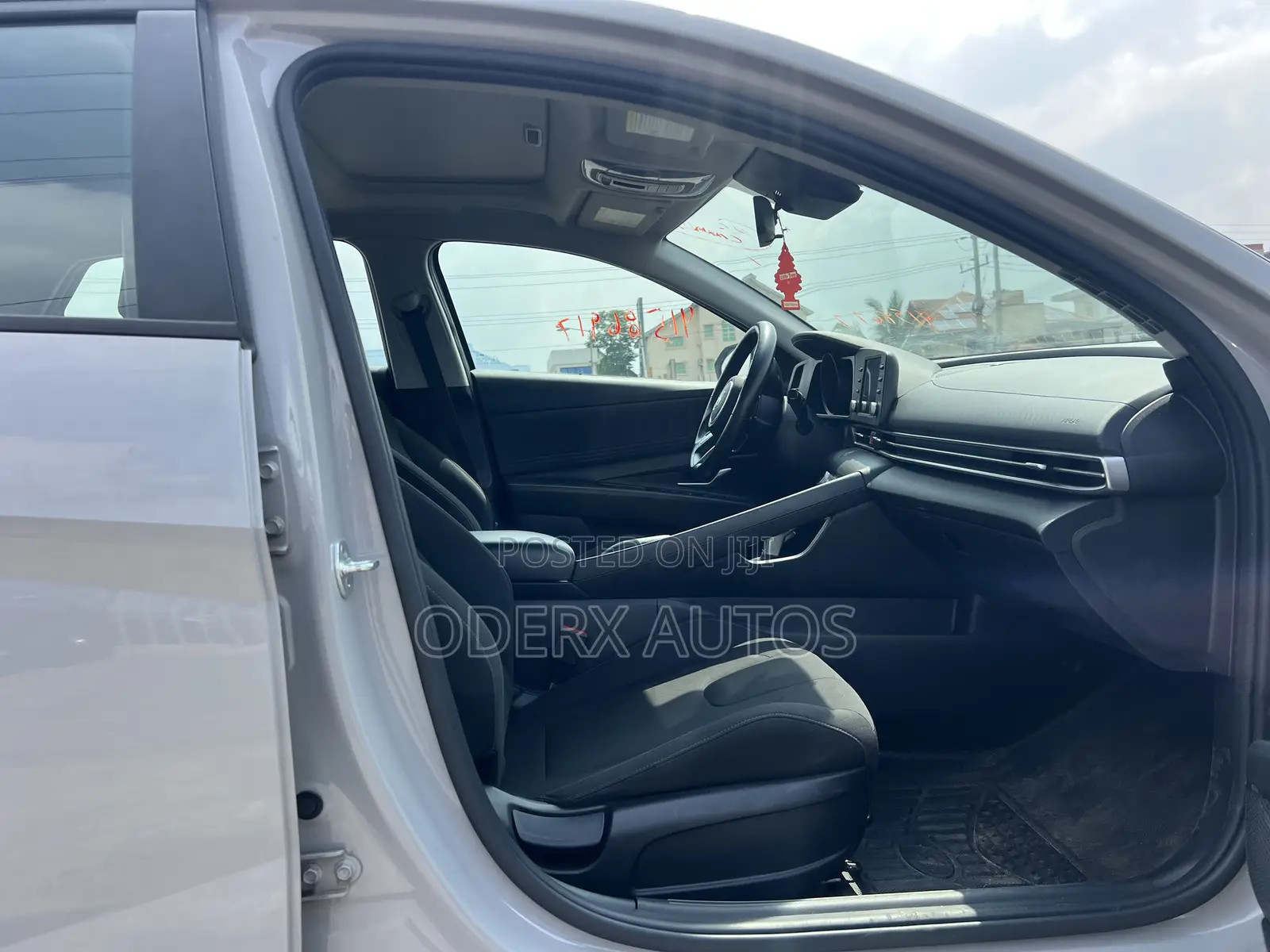 Hyundai Elantra SE 2021 Ivory