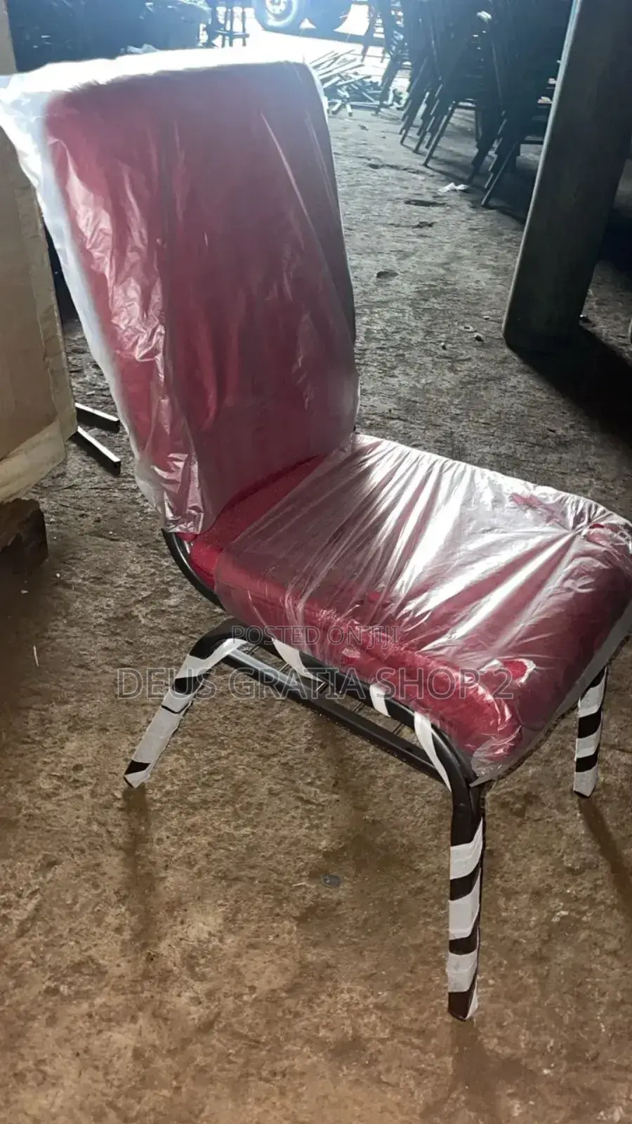 Red Banquet Chair Big