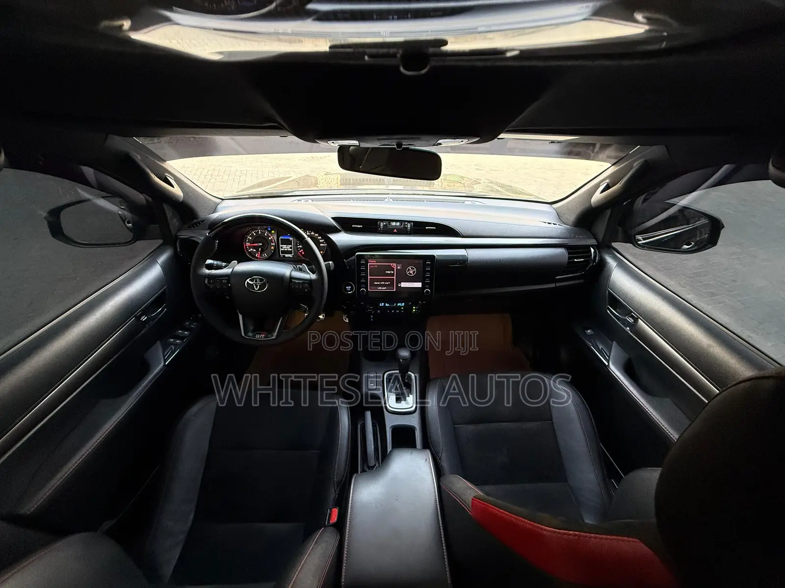 Toyota Hilux 2023 Black