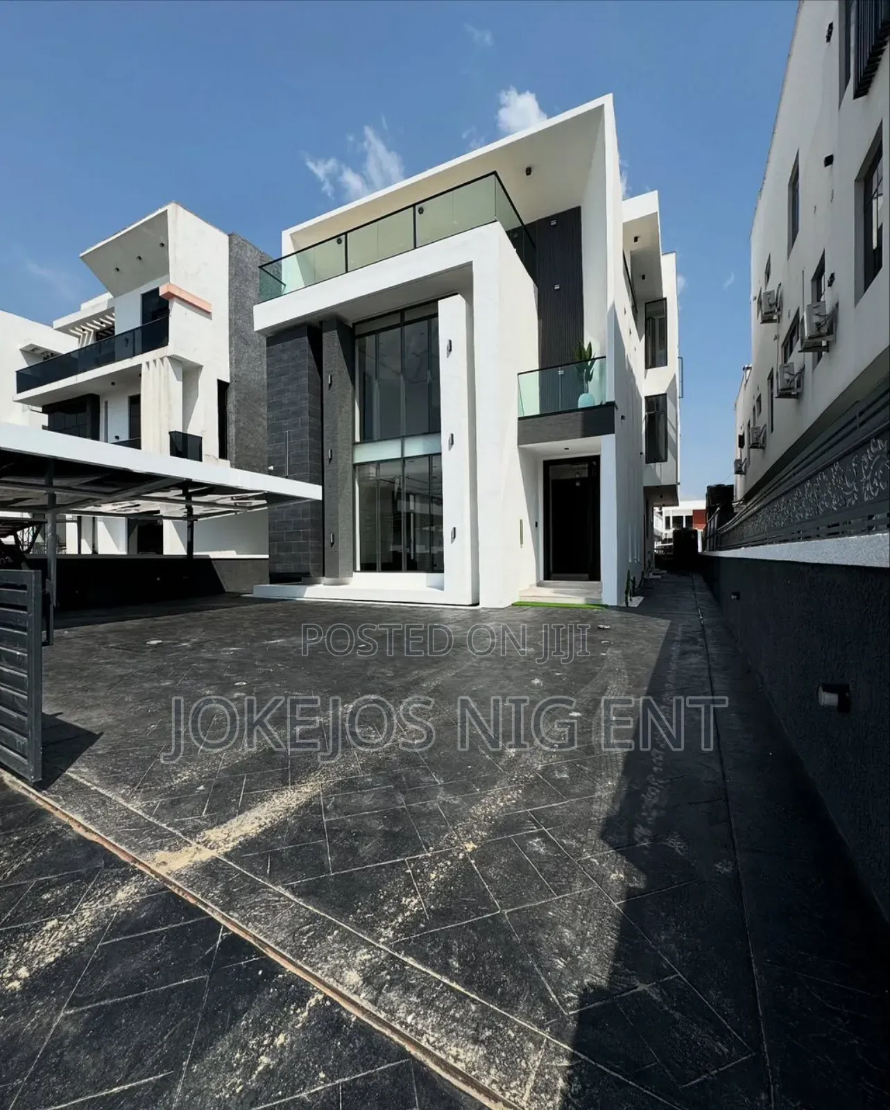 5bdrm Duplex in Ikota Gra Estate, Chevron for sale